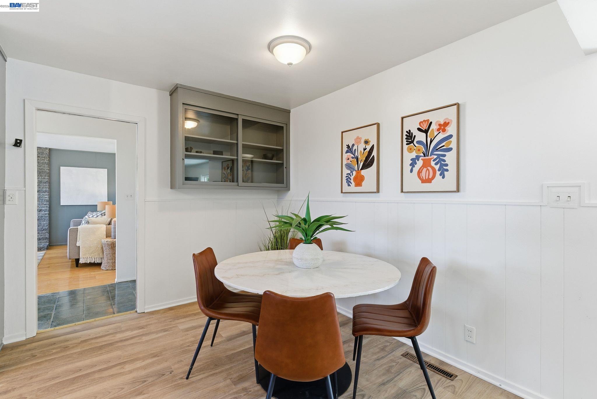 Detail Gallery Image 10 of 24 For 2724 Benedict Dr, San Leandro,  CA 94577 - 3 Beds | 2/1 Baths