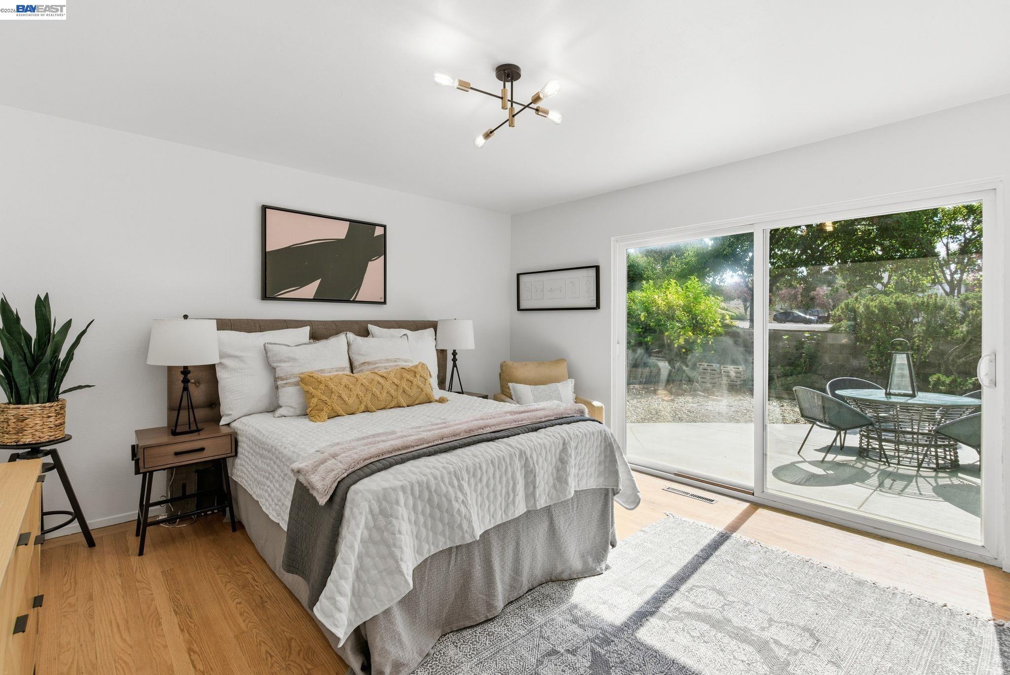 Detail Gallery Image 14 of 24 For 2724 Benedict Dr, San Leandro,  CA 94577 - 3 Beds | 2/1 Baths
