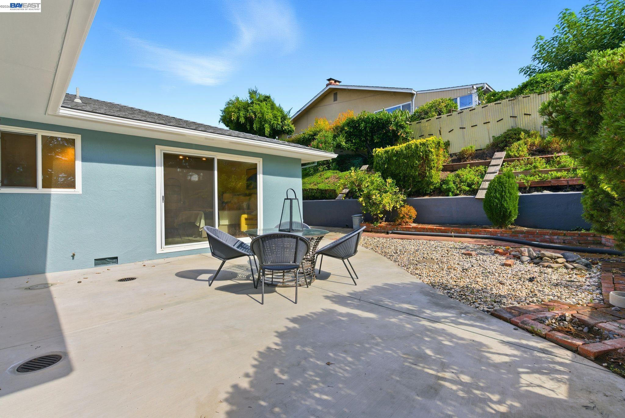 Detail Gallery Image 21 of 24 For 2724 Benedict Dr, San Leandro,  CA 94577 - 3 Beds | 2/1 Baths