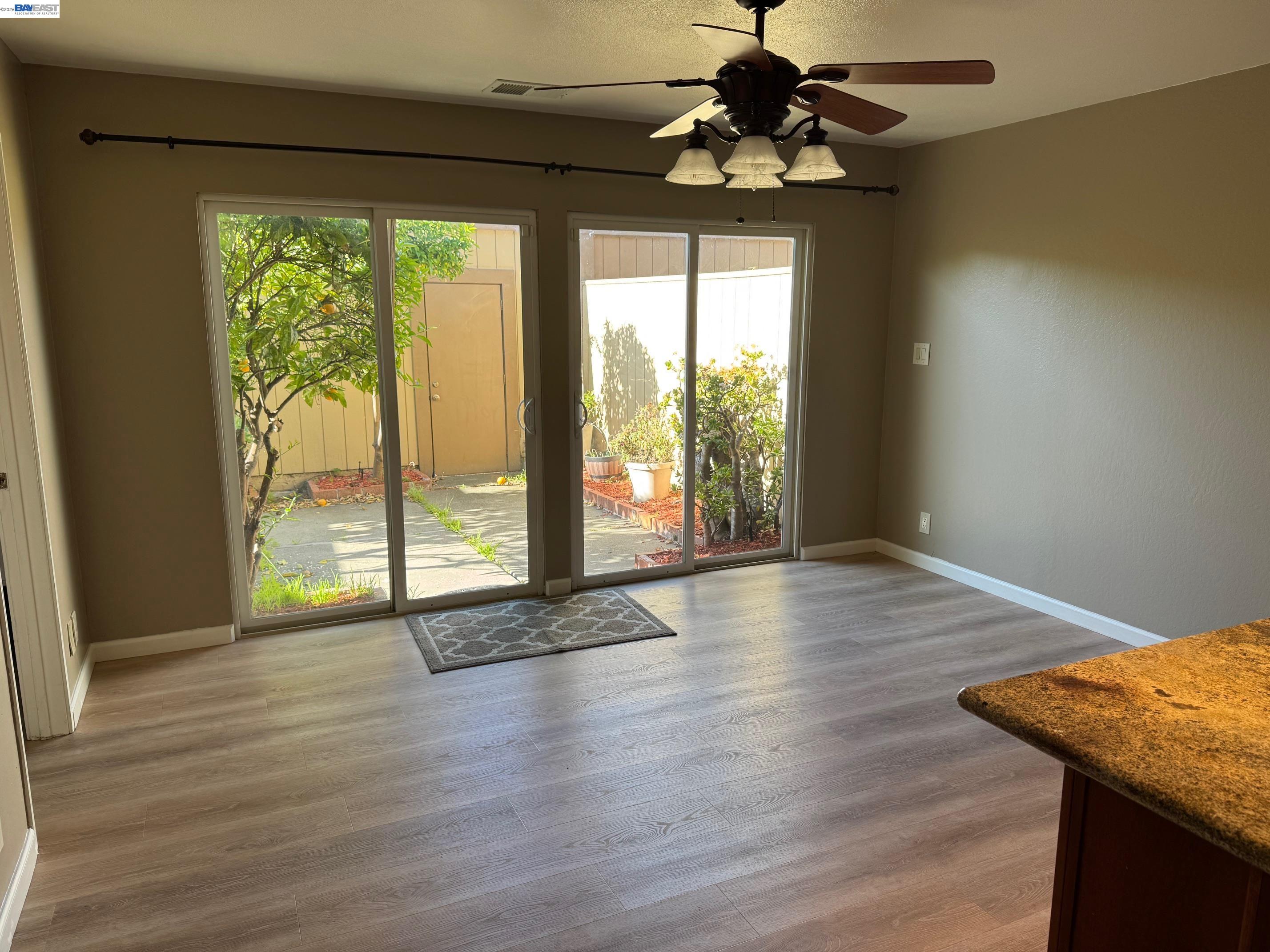 Photo #5: 41127050 Listing: Photo #5