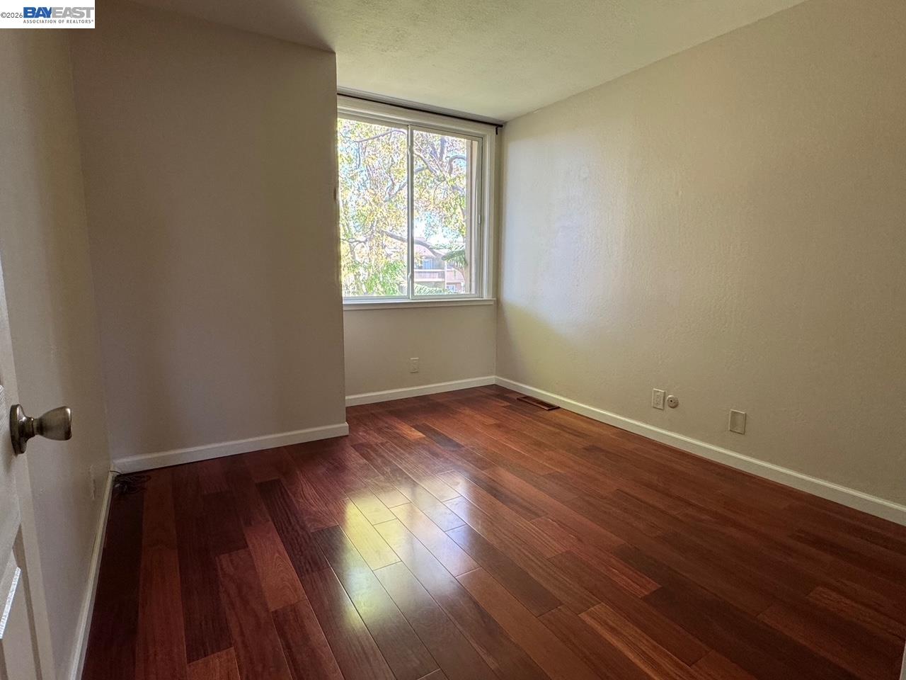 Photo #8: 41127050 Listing: Photo #8