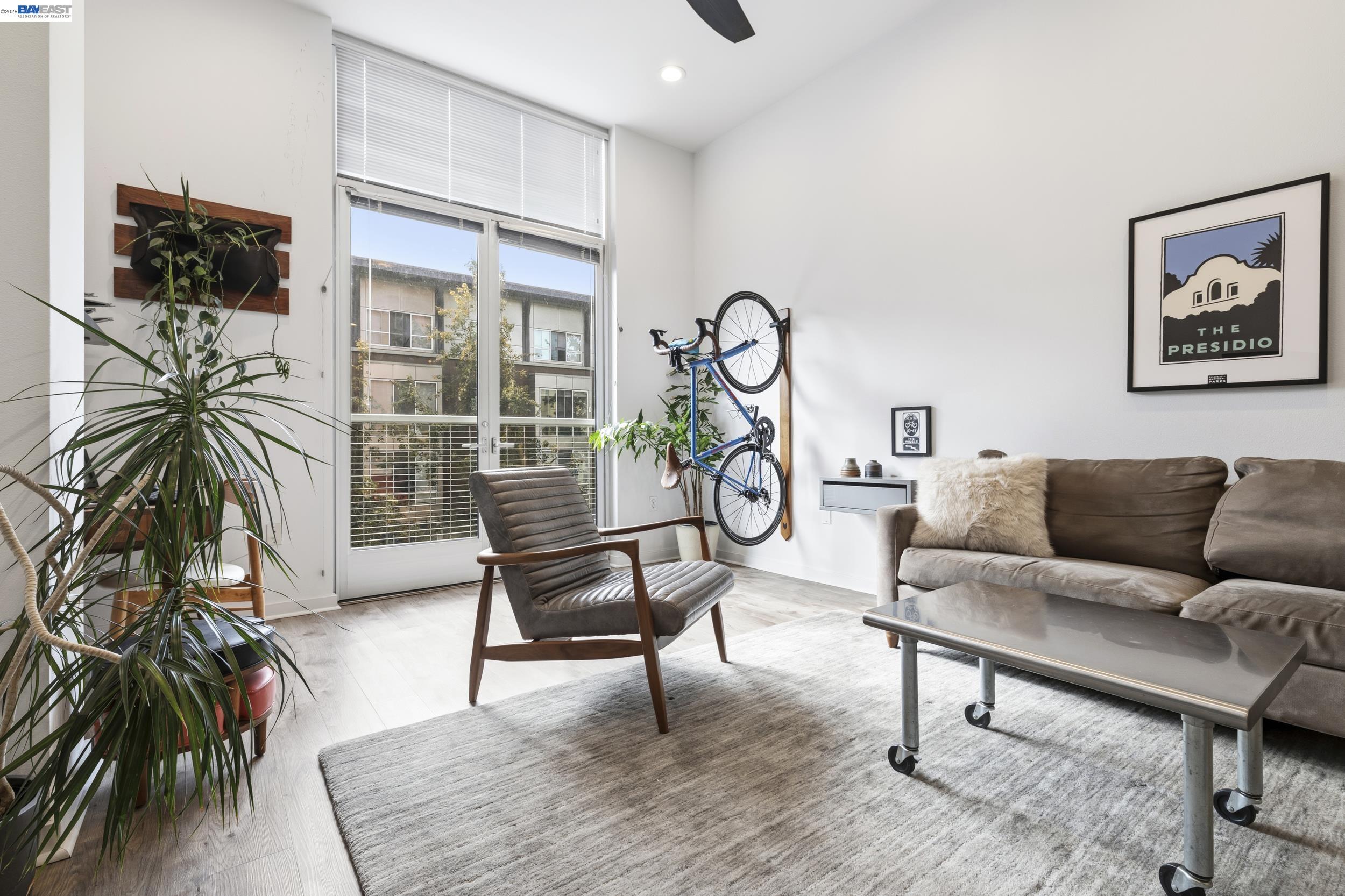 Detail Gallery Image 5 of 29 For 630 Thomas L Berkley Way #403,  Oakland,  CA 94612 - 1 Beds | 1 Baths