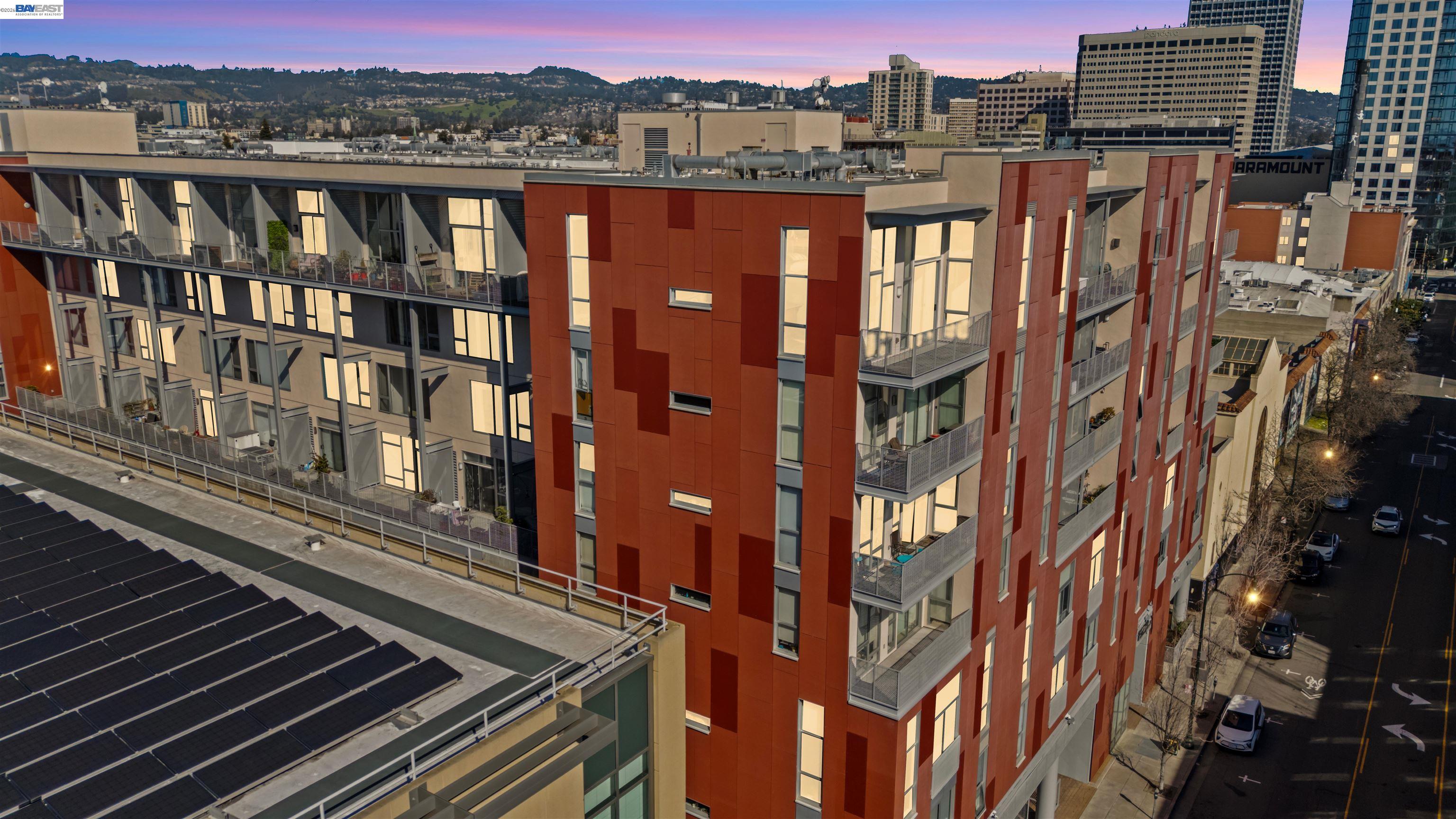 Detail Gallery Image 6 of 29 For 630 Thomas L Berkley Way #403,  Oakland,  CA 94612 - 1 Beds | 1 Baths