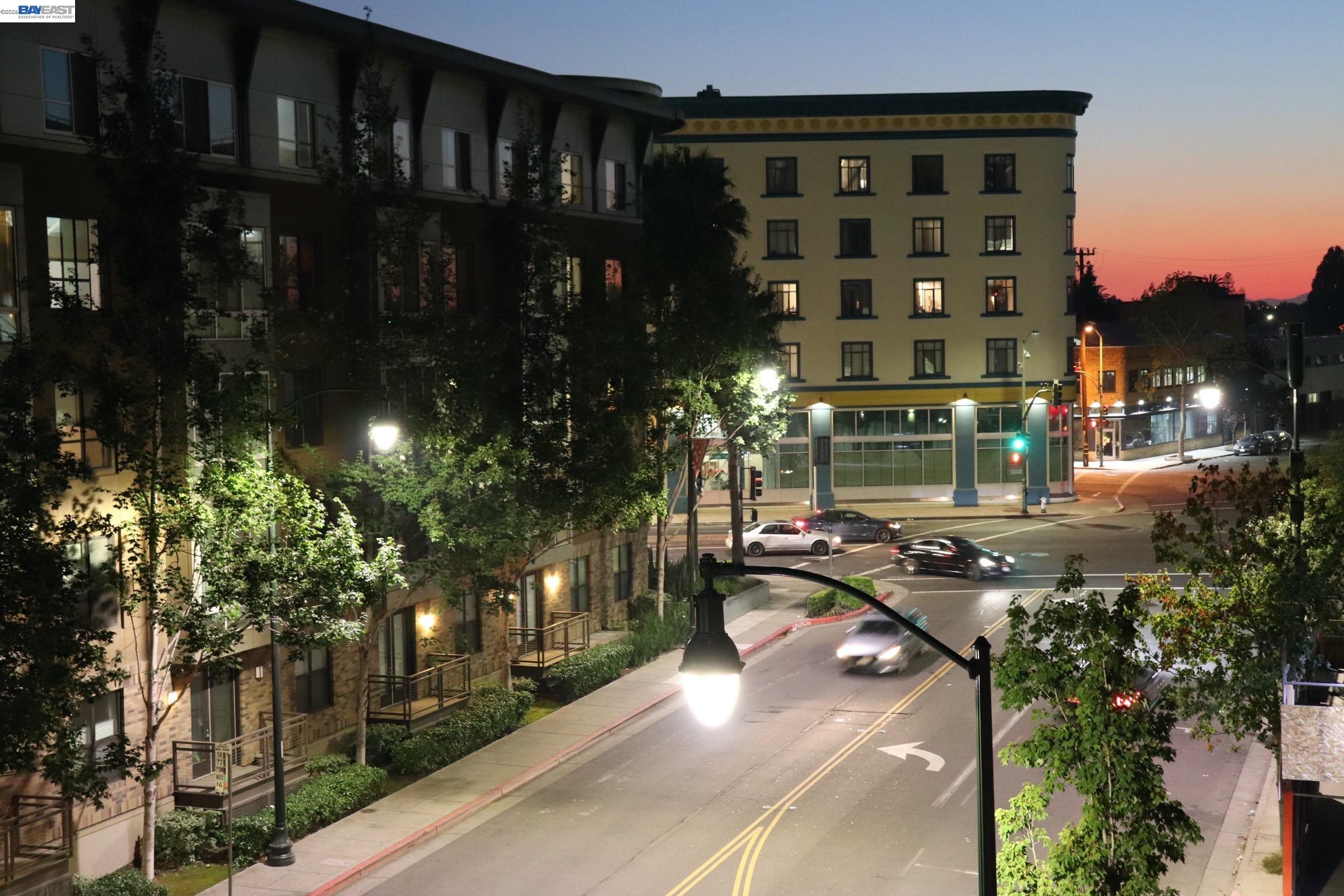 Detail Gallery Image 9 of 29 For 630 Thomas L Berkley Way #403,  Oakland,  CA 94612 - 1 Beds | 1 Baths