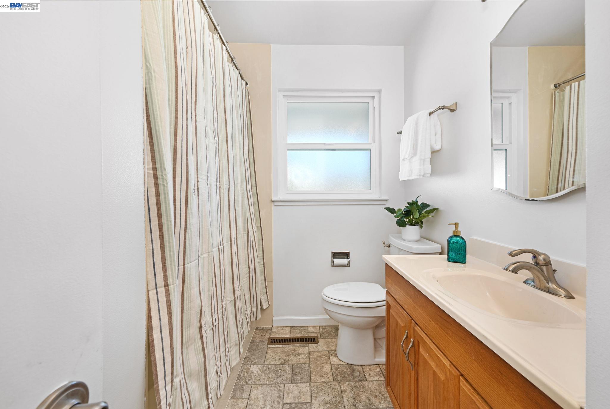 Detail Gallery Image 15 of 27 For 1416 Harrington St, Fremont,  CA 94539 - 3 Beds | 2 Baths