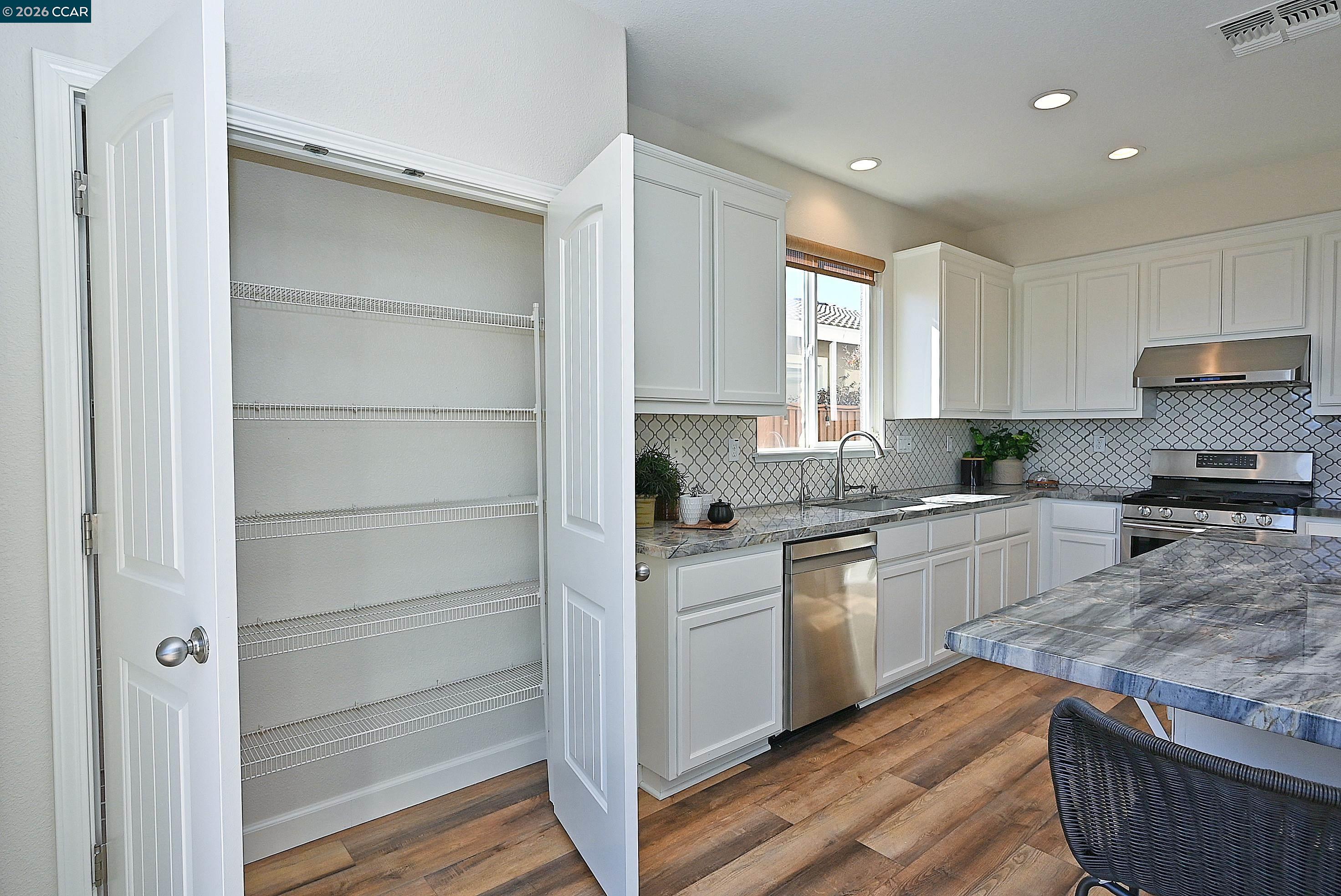 Detail Gallery Image 15 of 53 For 2617 Tampico Dr, Pittsburg,  CA 94565 - 5 Beds | 3 Baths