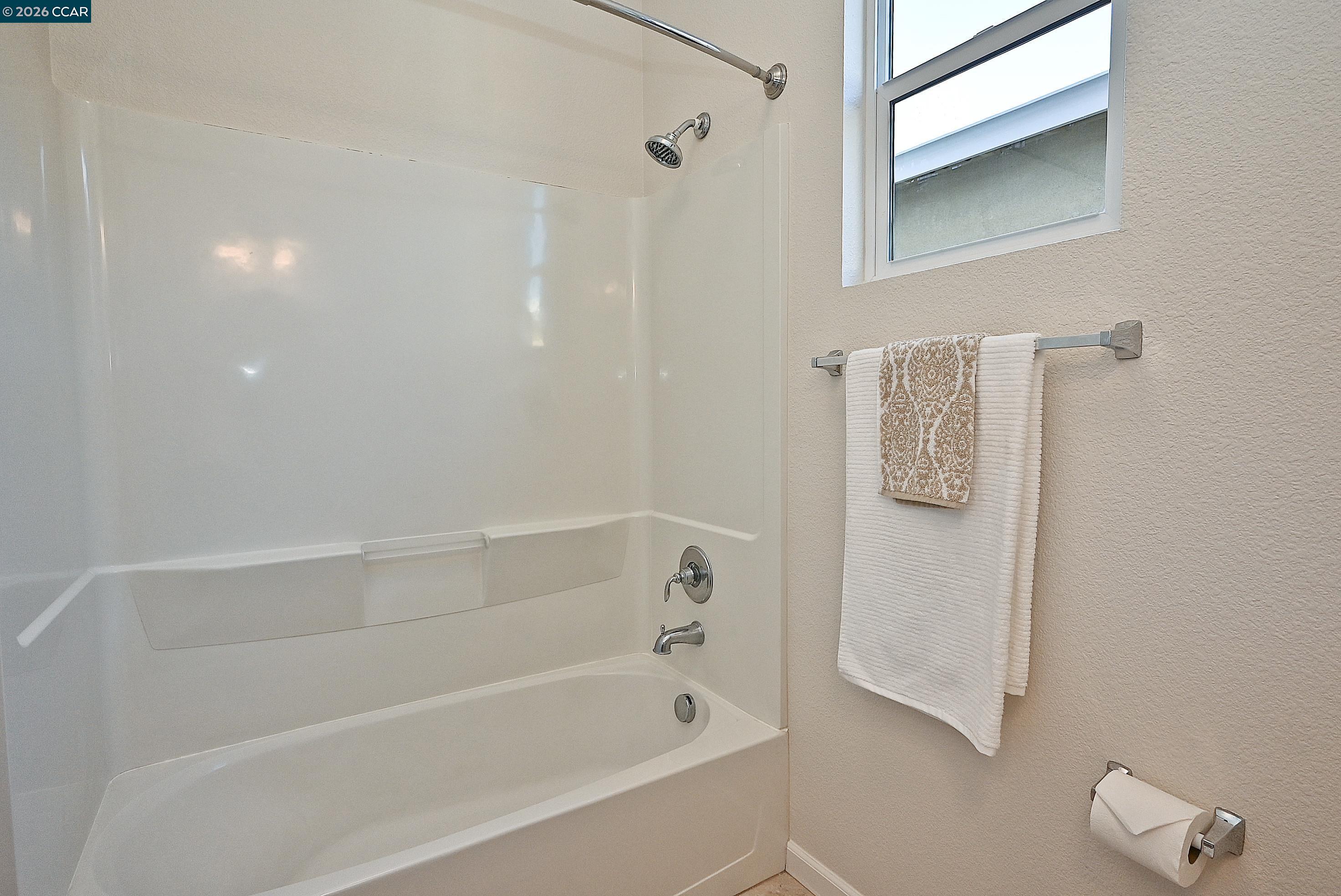 Detail Gallery Image 21 of 53 For 2617 Tampico Dr, Pittsburg,  CA 94565 - 5 Beds | 3 Baths