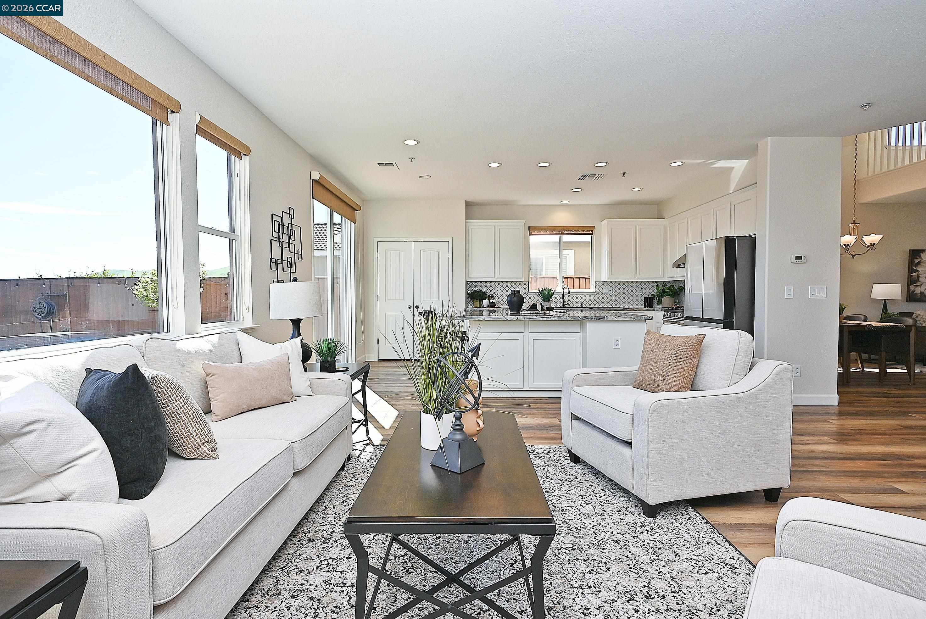 Detail Gallery Image 5 of 53 For 2617 Tampico Dr, Pittsburg,  CA 94565 - 5 Beds | 3 Baths