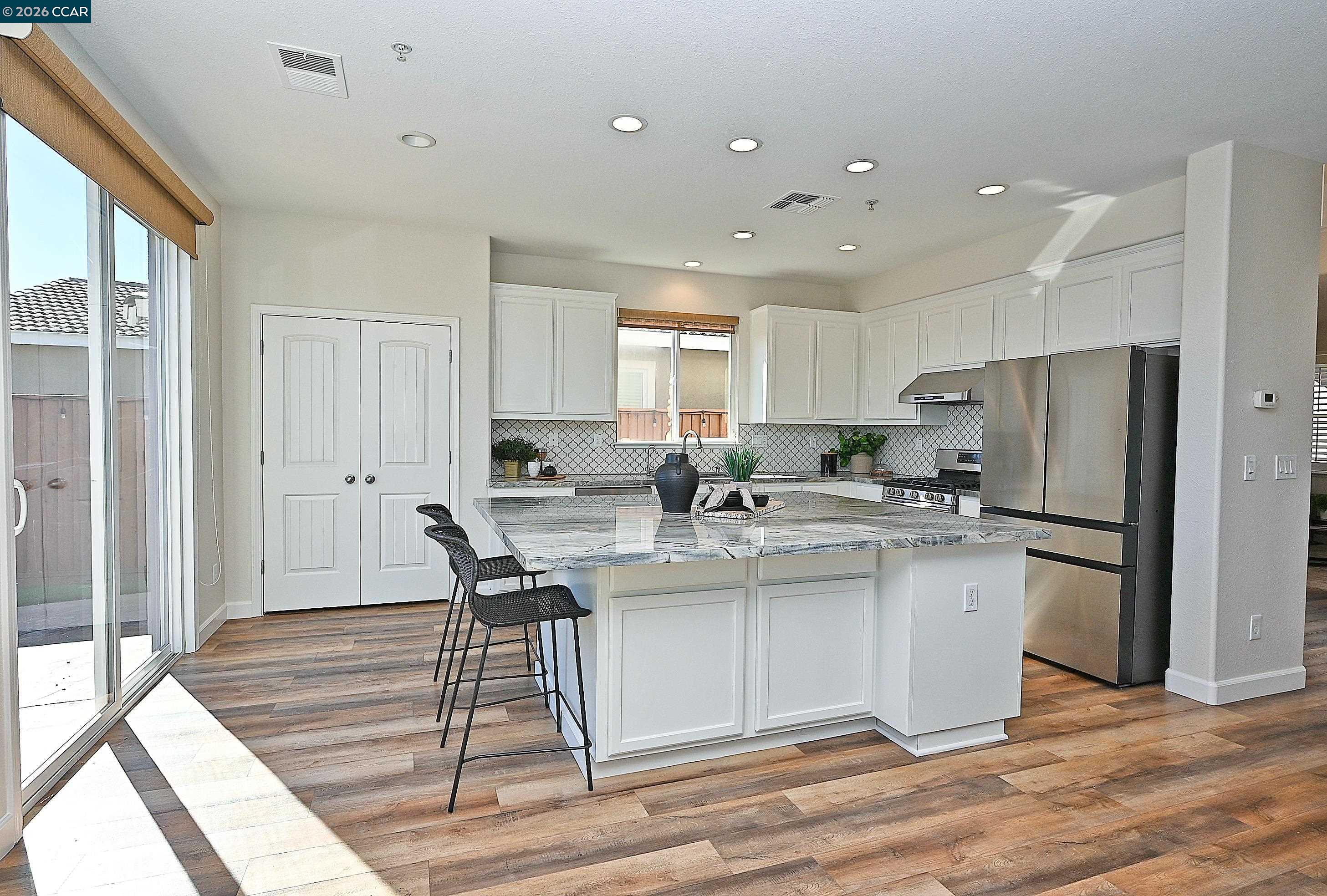 Detail Gallery Image 10 of 53 For 2617 Tampico Dr, Pittsburg,  CA 94565 - 5 Beds | 3 Baths