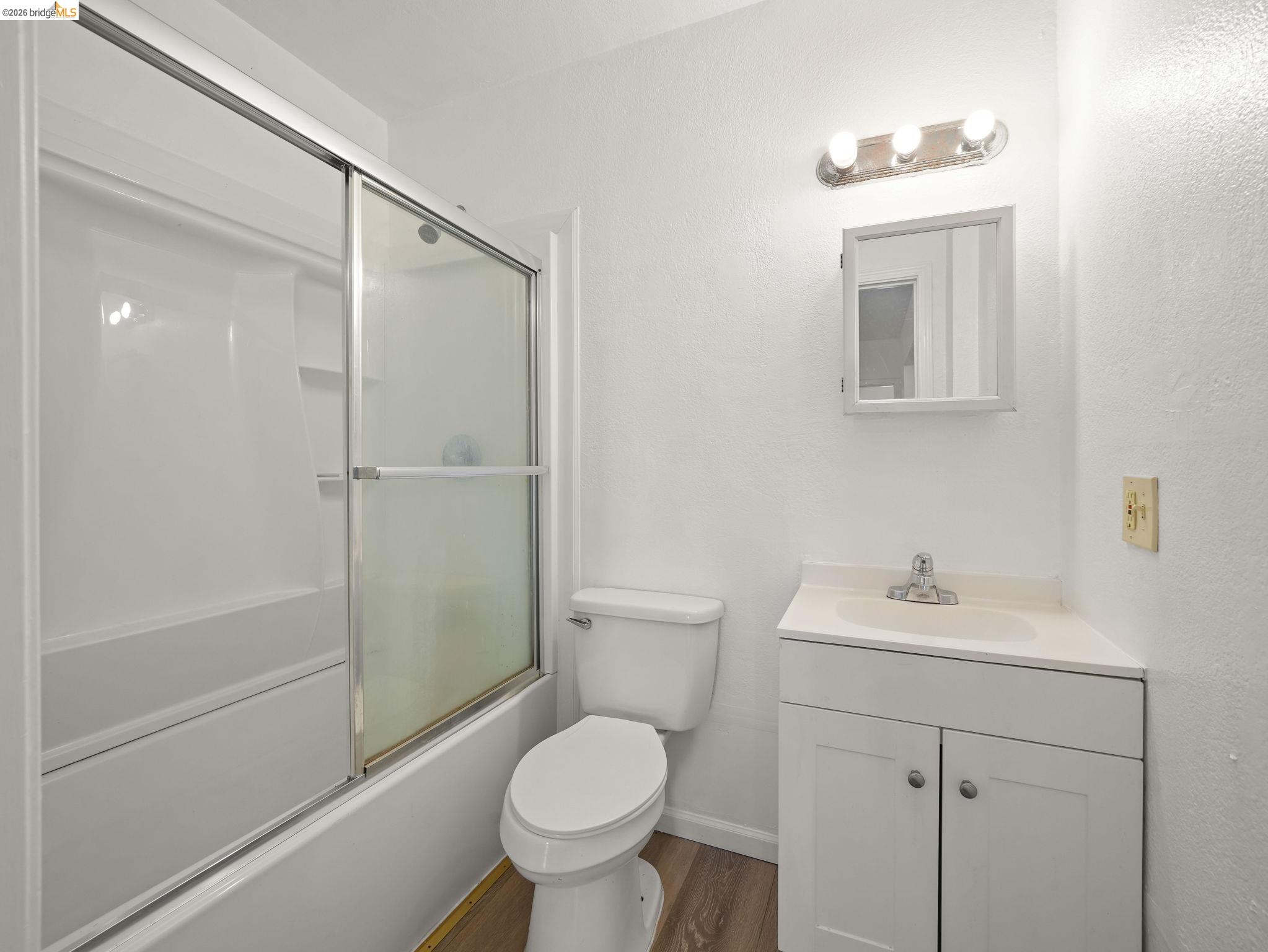 Detail Gallery Image 12 of 17 For 400 Bissell #402,  Richmond,  CA 94801 - 3 Beds | 1/1 Baths