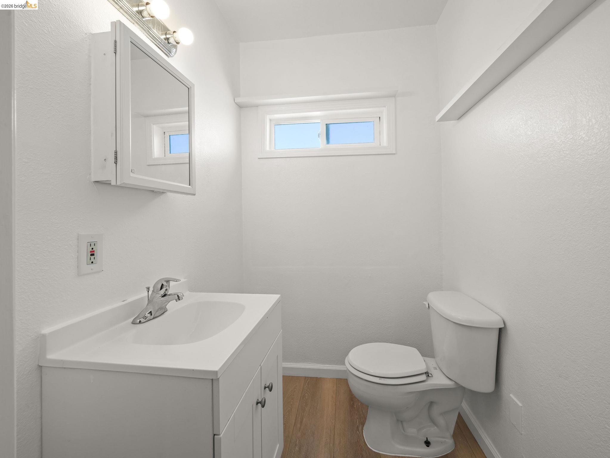 Detail Gallery Image 13 of 17 For 400 Bissell #402,  Richmond,  CA 94801 - 3 Beds | 1/1 Baths