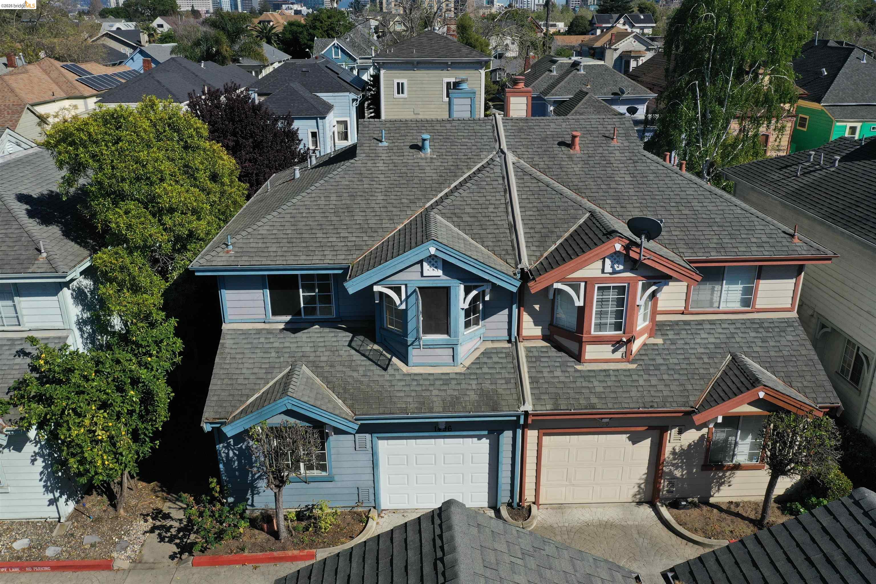 Detail Gallery Image 2 of 17 For 1496 Adeline St, Oakland,  CA 94607 - 3 Beds | 2/1 Baths