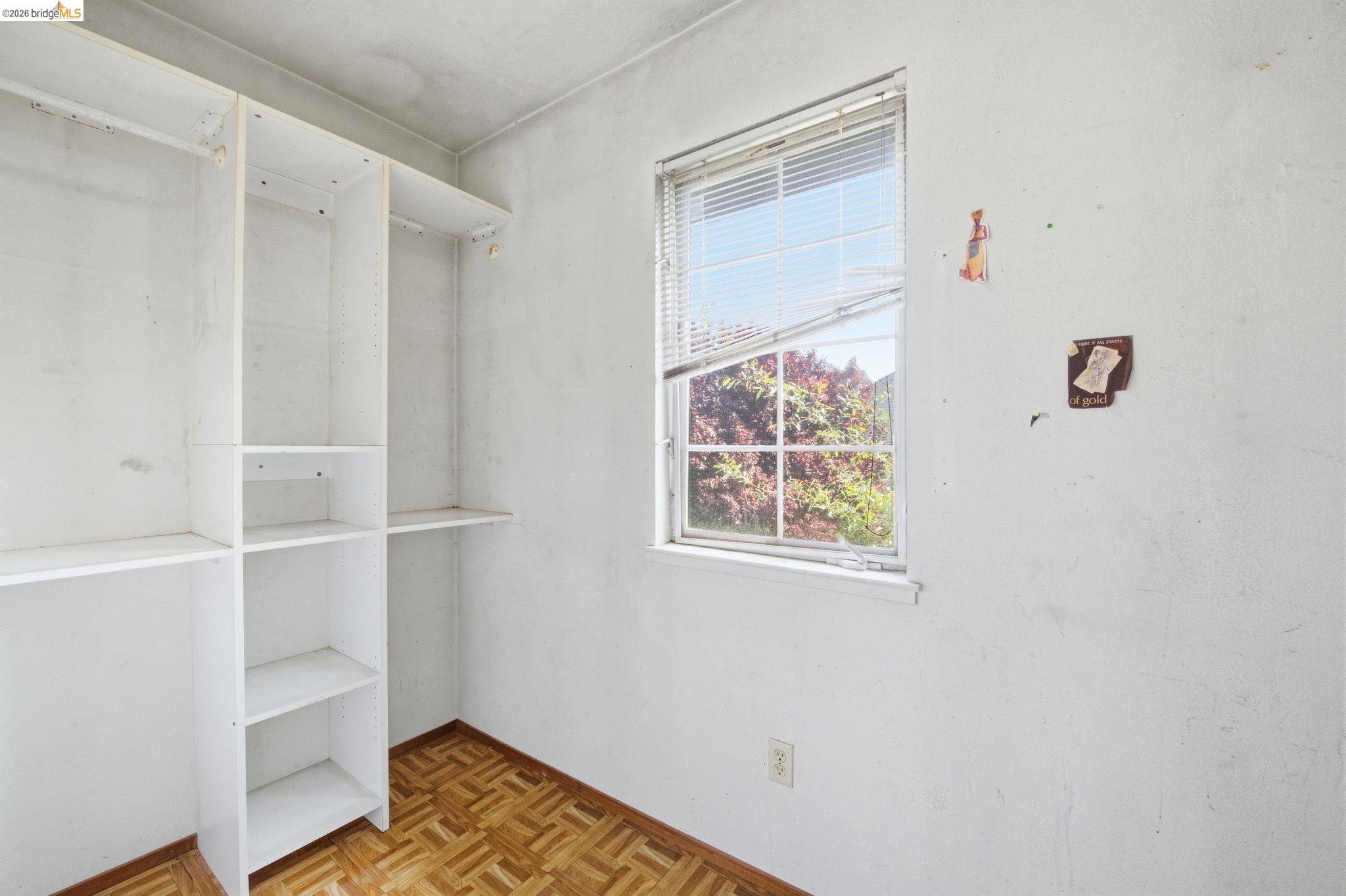 Detail Gallery Image 13 of 17 For 1496 Adeline St, Oakland,  CA 94607 - 3 Beds | 2/1 Baths