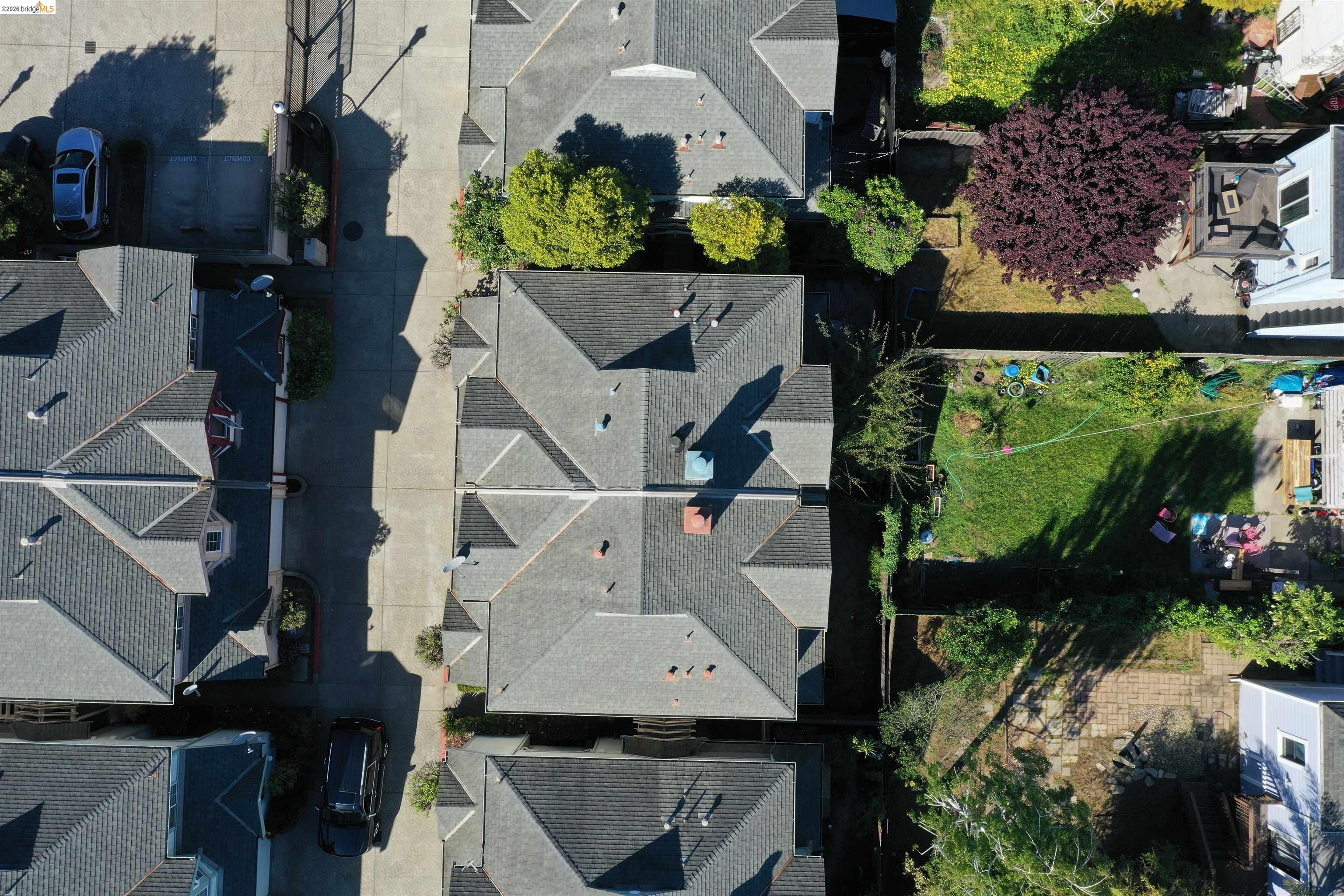 Detail Gallery Image 15 of 17 For 1496 Adeline St, Oakland,  CA 94607 - 3 Beds | 2/1 Baths