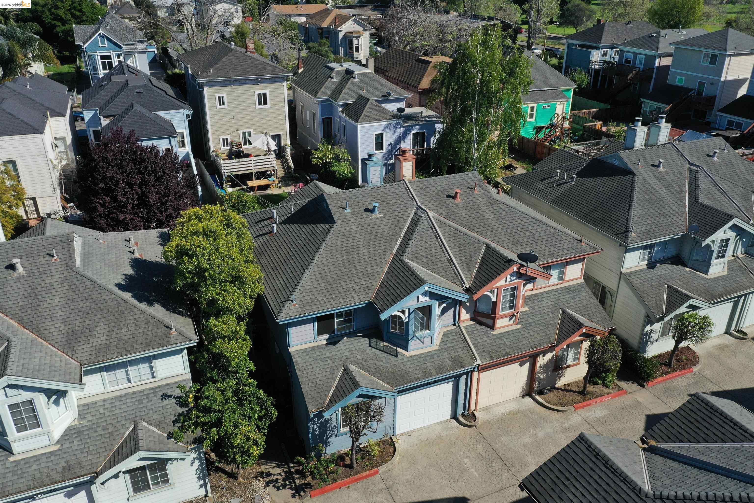 Detail Gallery Image 16 of 17 For 1496 Adeline St, Oakland,  CA 94607 - 3 Beds | 2/1 Baths