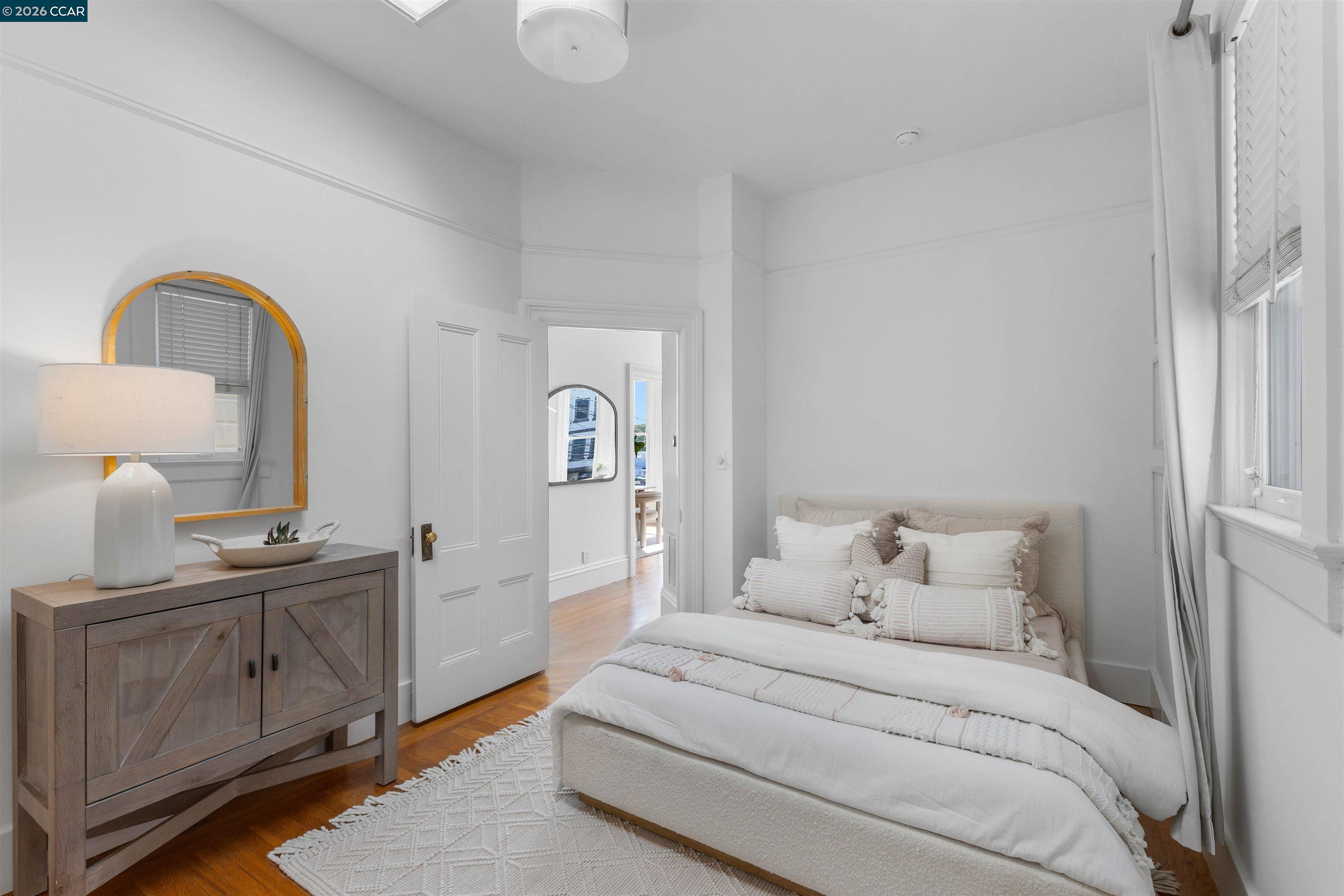 Detail Gallery Image 12 of 37 For 3934 Cesar Chavez St, San Francisco,  CA 94131 - 3 Beds | 2 Baths