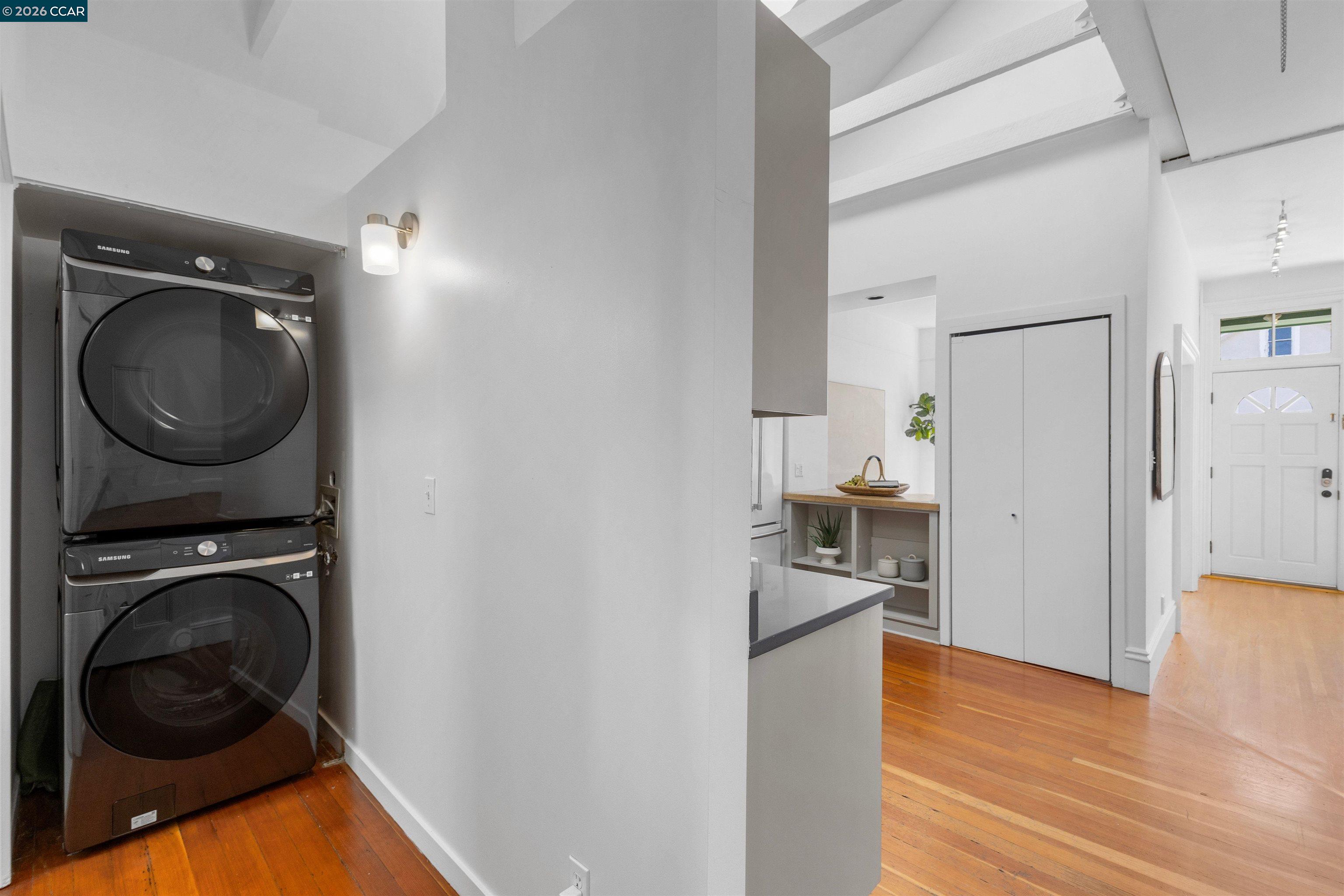 Detail Gallery Image 13 of 37 For 3934 Cesar Chavez St, San Francisco,  CA 94131 - 3 Beds | 2 Baths