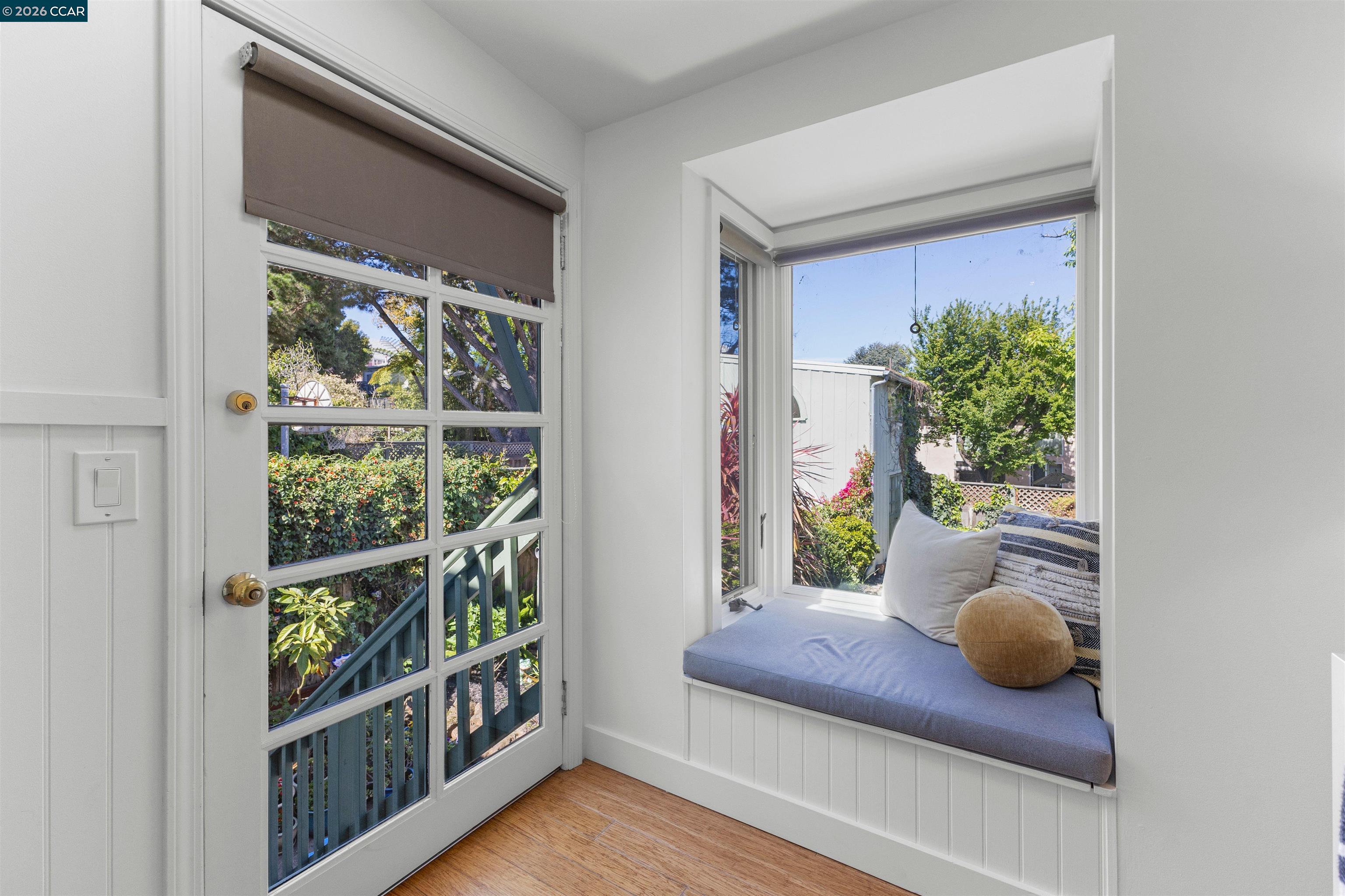 Detail Gallery Image 19 of 37 For 3934 Cesar Chavez St, San Francisco,  CA 94131 - 3 Beds | 2 Baths