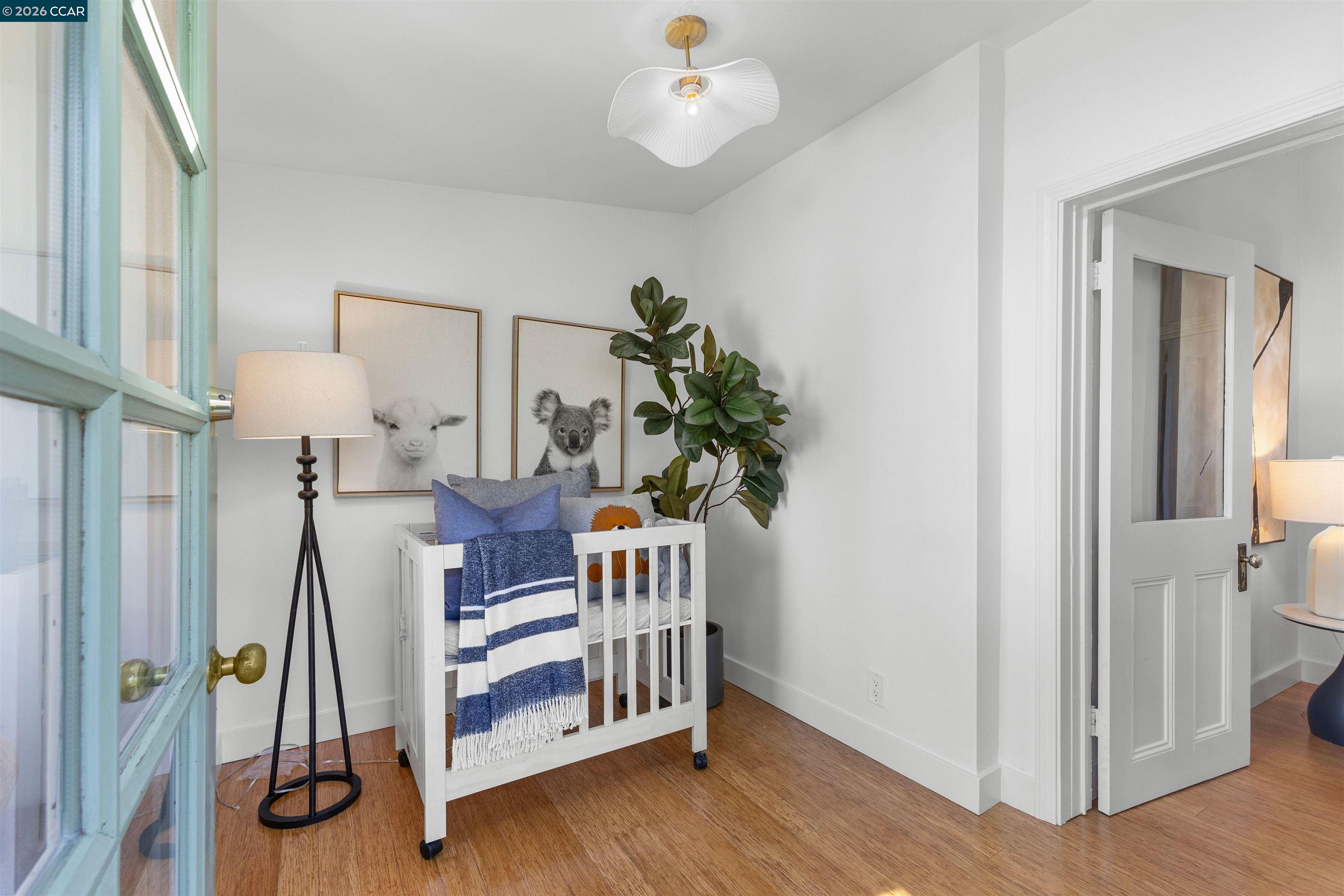 Detail Gallery Image 20 of 37 For 3934 Cesar Chavez St, San Francisco,  CA 94131 - 3 Beds | 2 Baths