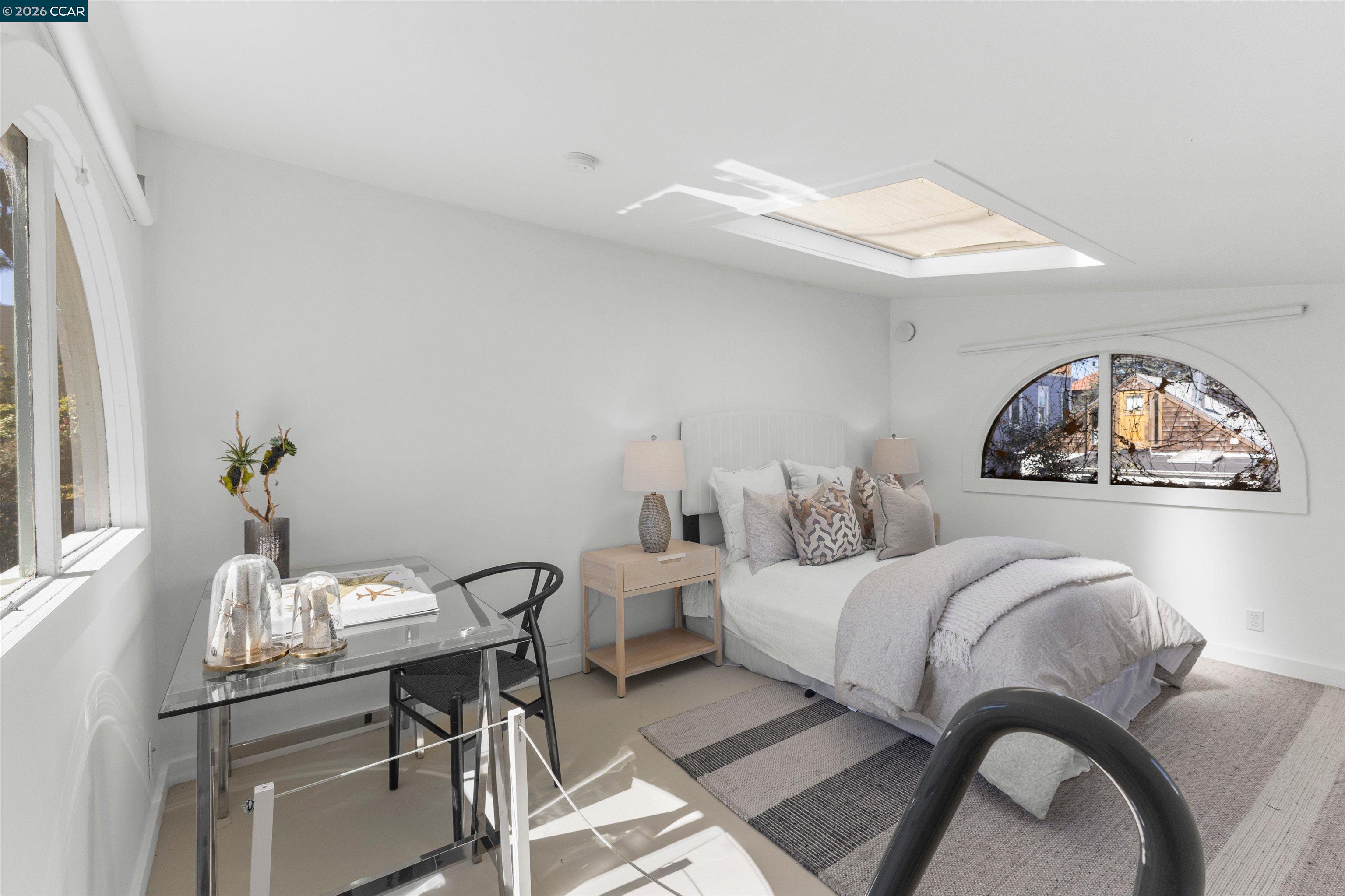 Detail Gallery Image 27 of 37 For 3934 Cesar Chavez St, San Francisco,  CA 94131 - 3 Beds | 2 Baths