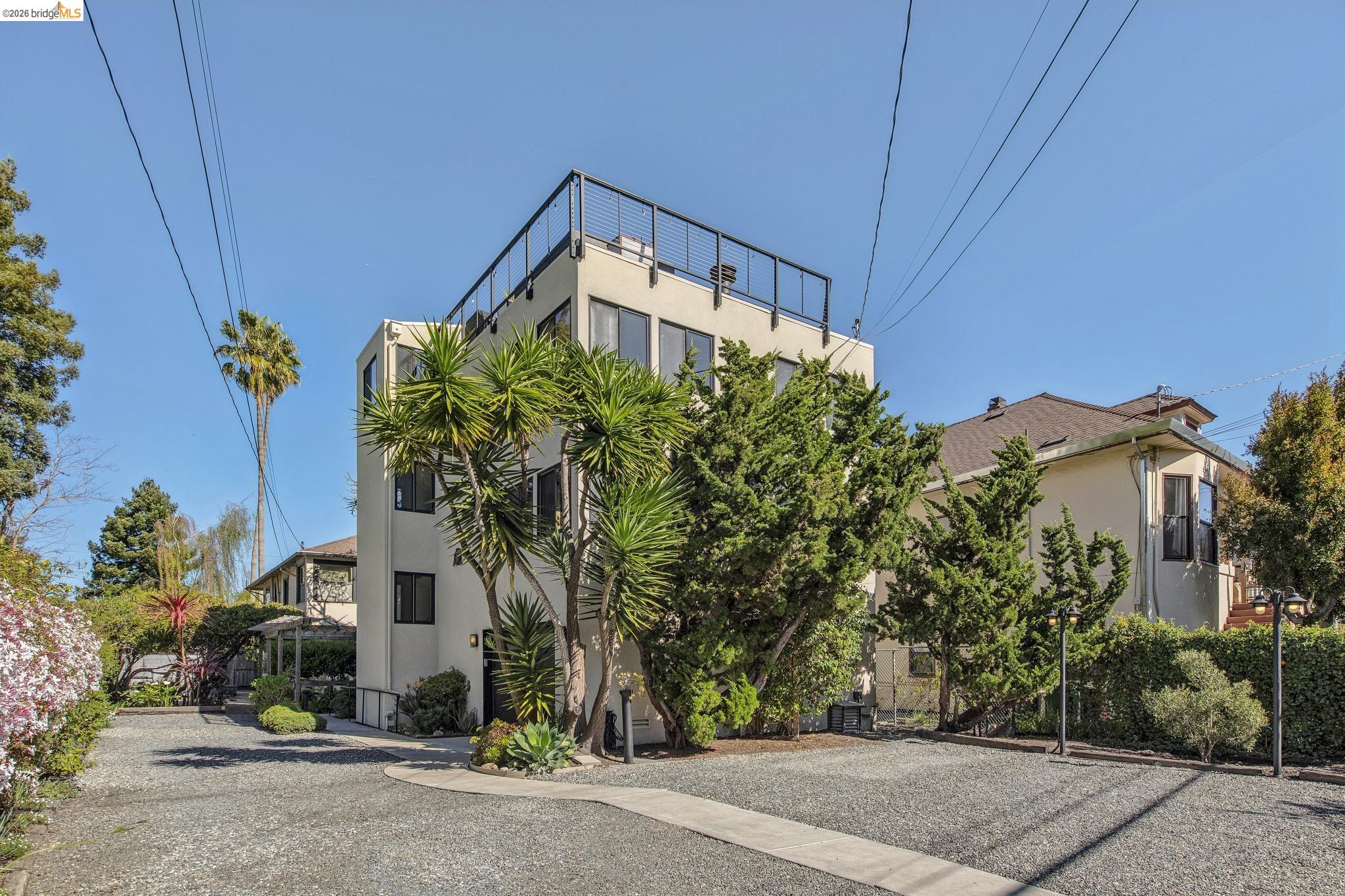 Detail Gallery Image 3 of 60 For 1260 63rd St, Emeryville,  CA 94608 - – Beds | – Baths