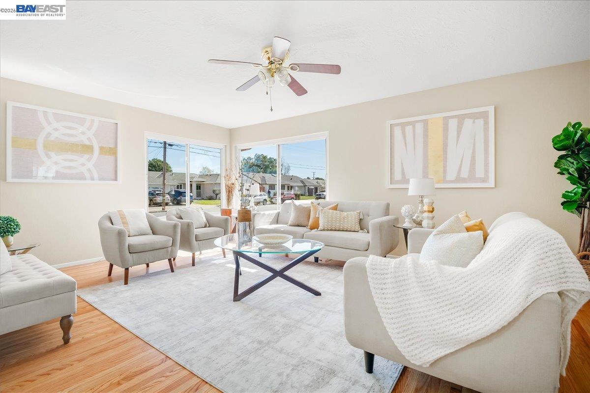 Detail Gallery Image 4 of 32 For 4583 Richmond Ave, Fremont,  CA 94536 - 3 Beds | 2 Baths