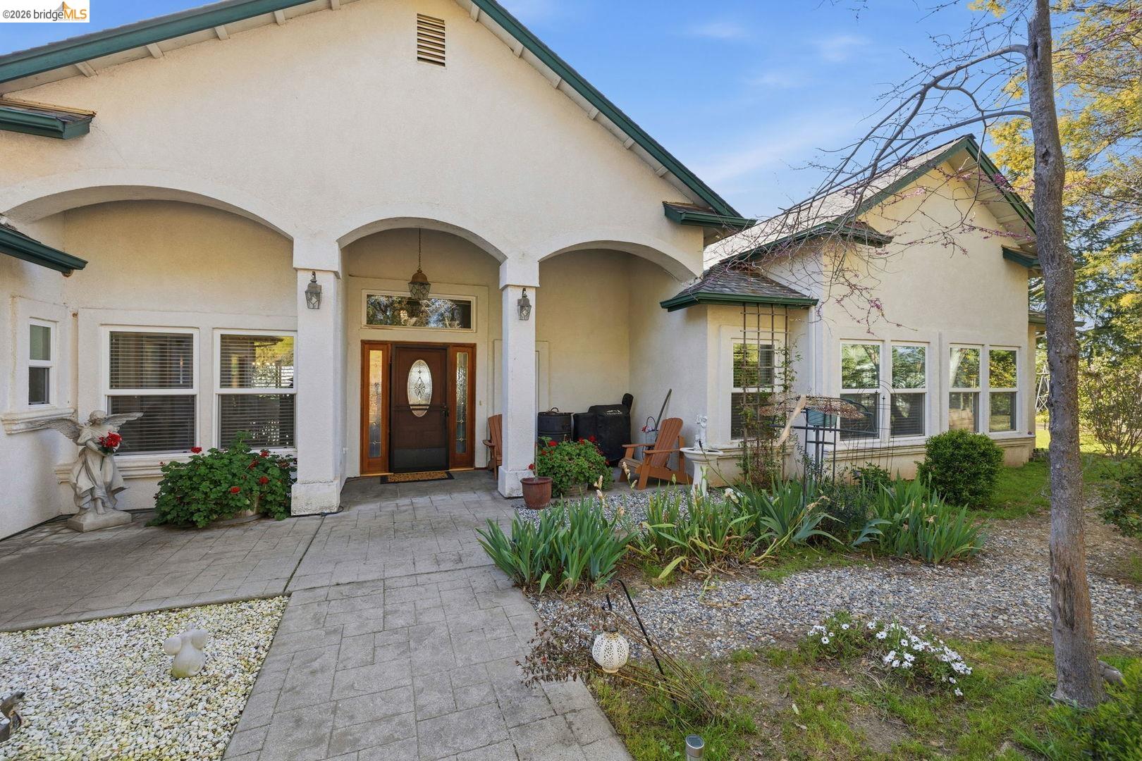 Detail Gallery Image 2 of 41 For 9360 Highway 49, Sonora,  CA 95370 - 3 Beds | 2/1 Baths