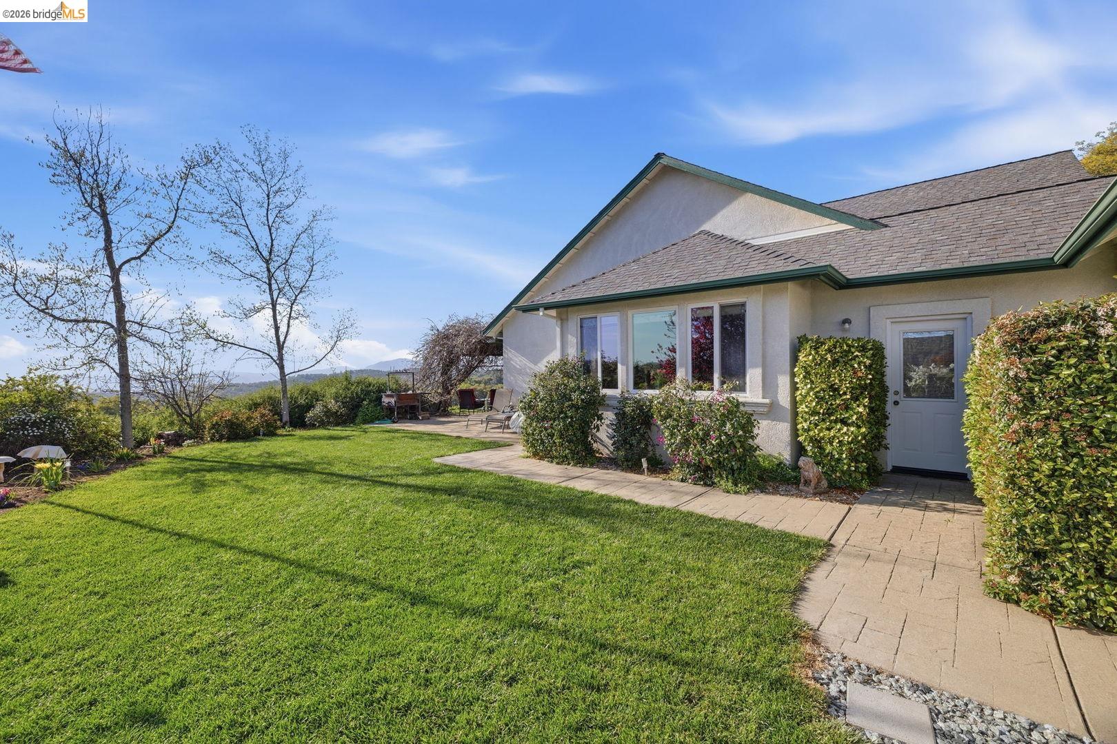 Detail Gallery Image 4 of 41 For 9360 Highway 49, Sonora,  CA 95370 - 3 Beds | 2/1 Baths