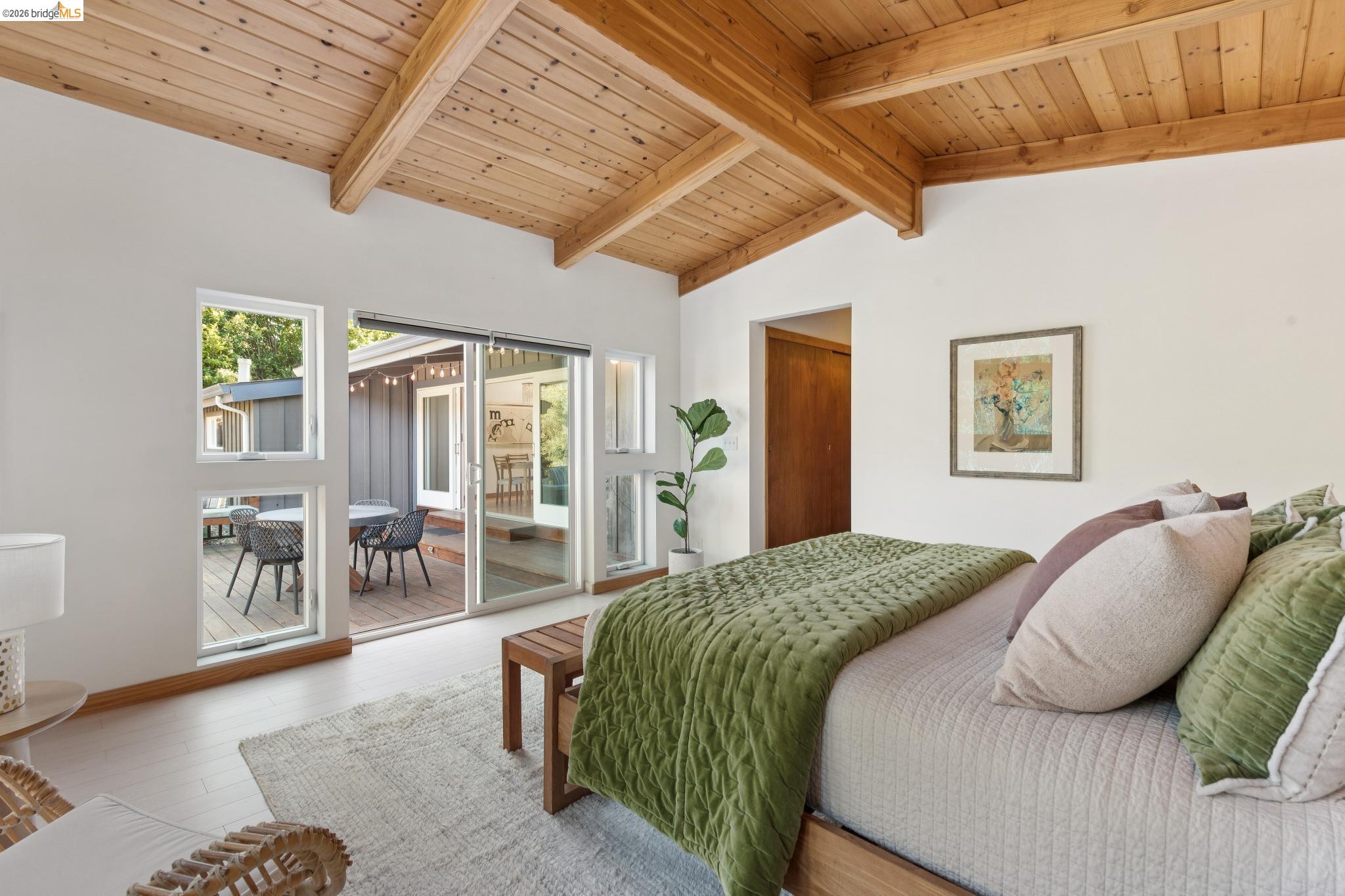 Detail Gallery Image 23 of 57 For 3500 Rubin Dr, Oakland,  CA 94602 - 3 Beds | 2 Baths