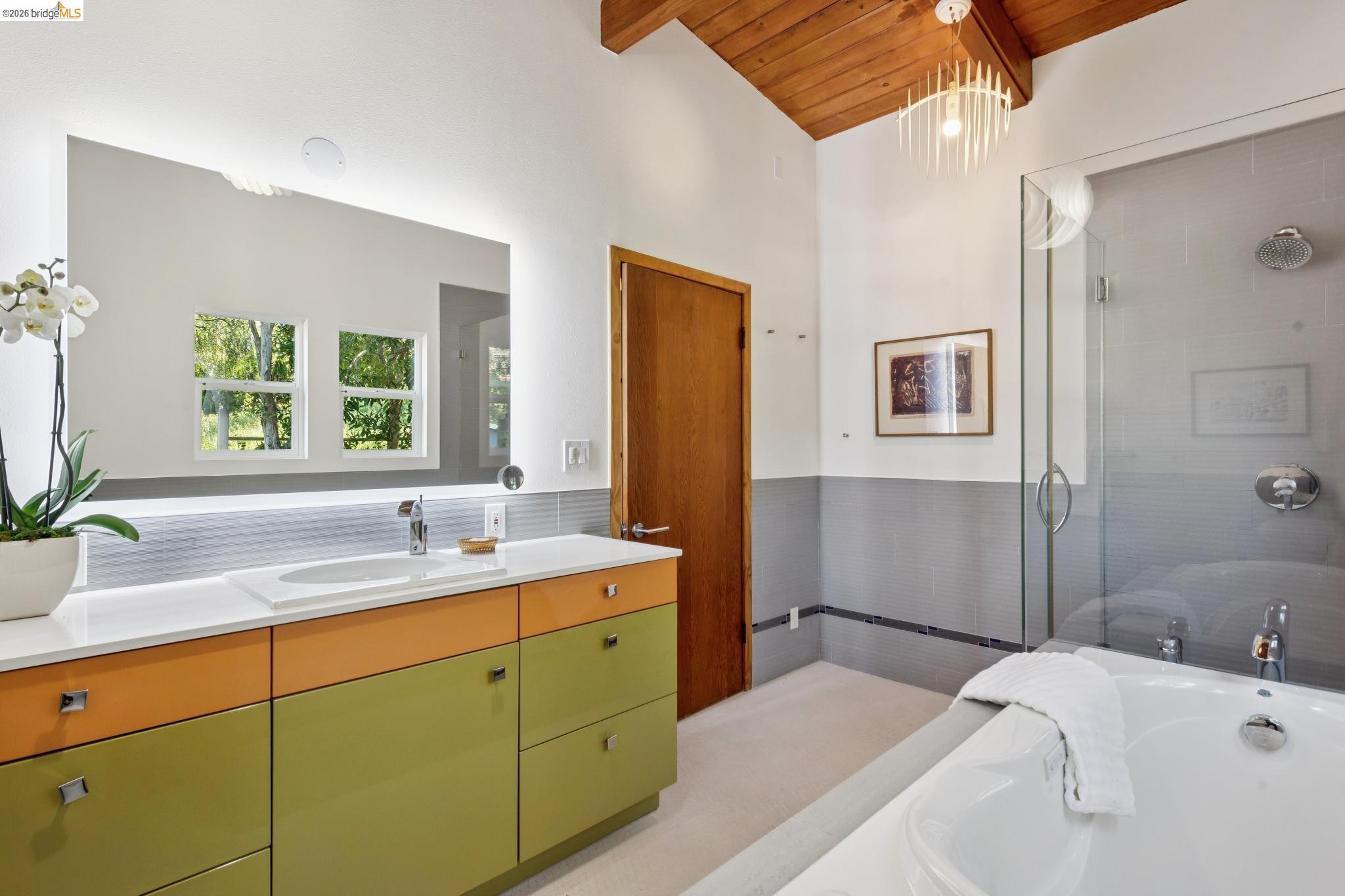 Detail Gallery Image 26 of 57 For 3500 Rubin Dr, Oakland,  CA 94602 - 3 Beds | 2 Baths