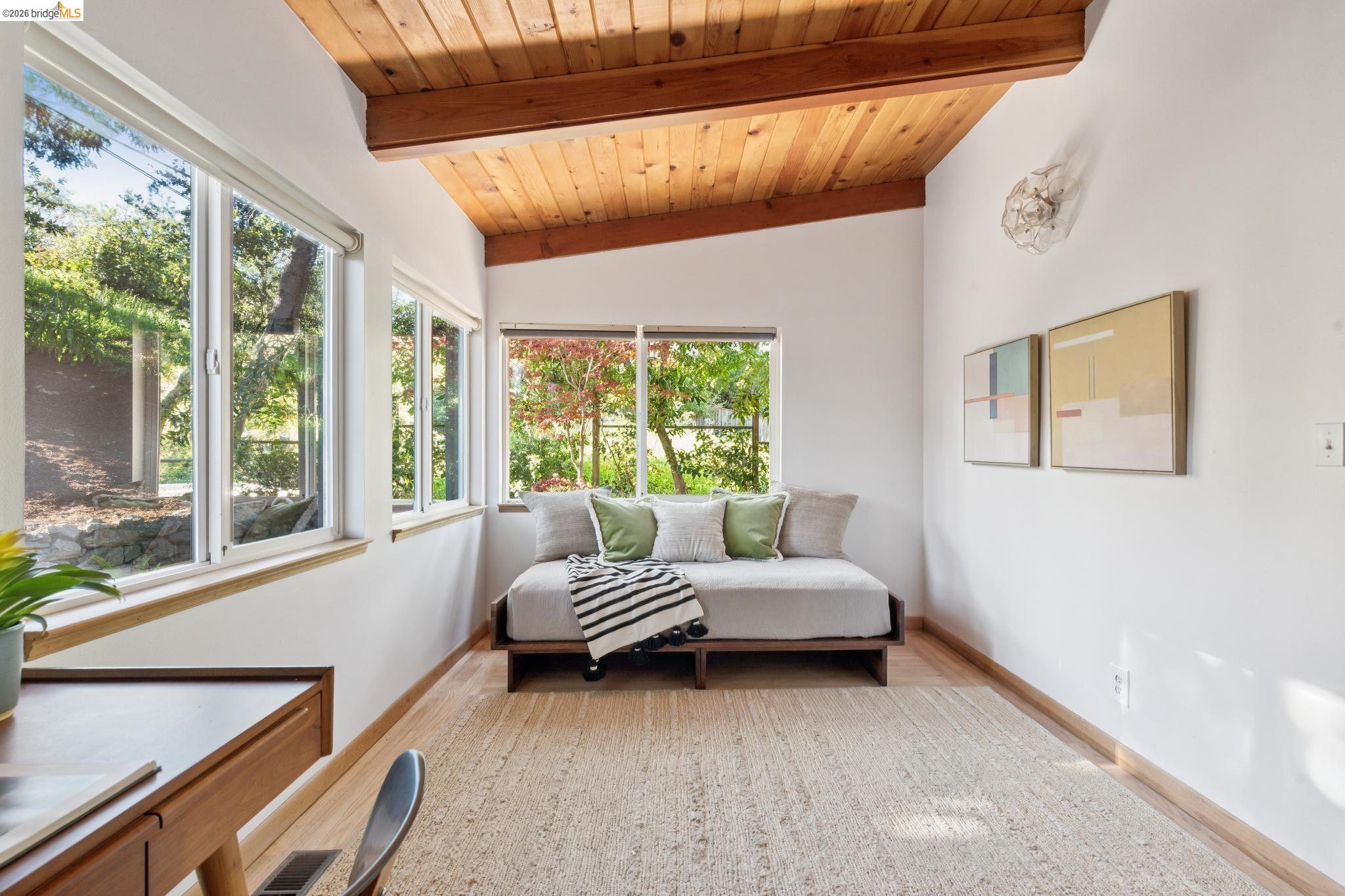 Detail Gallery Image 30 of 57 For 3500 Rubin Dr, Oakland,  CA 94602 - 3 Beds | 2 Baths