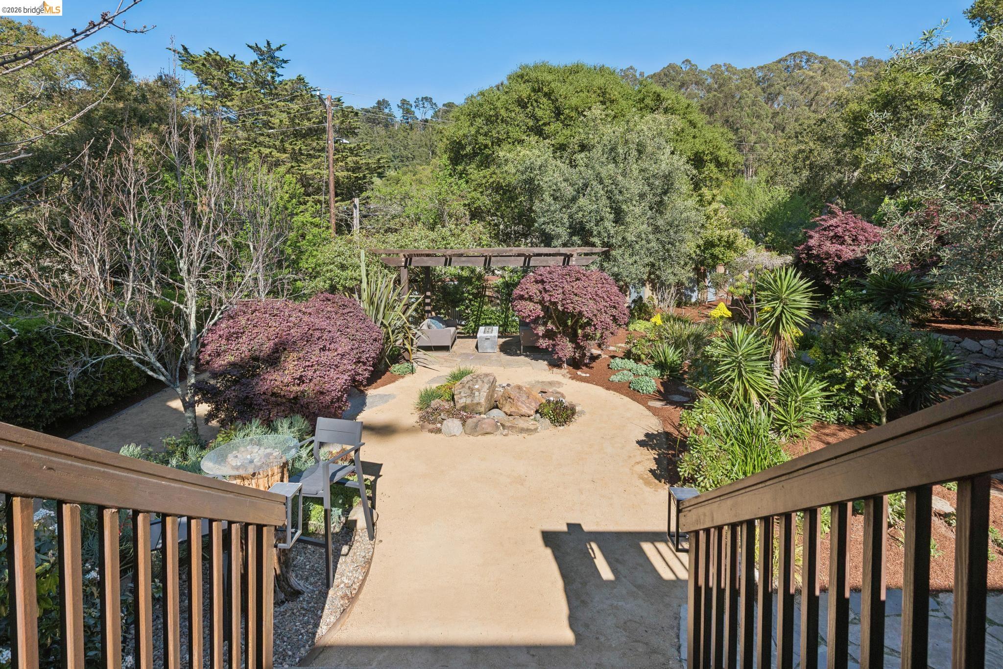 Detail Gallery Image 44 of 57 For 3500 Rubin Dr, Oakland,  CA 94602 - 3 Beds | 2 Baths