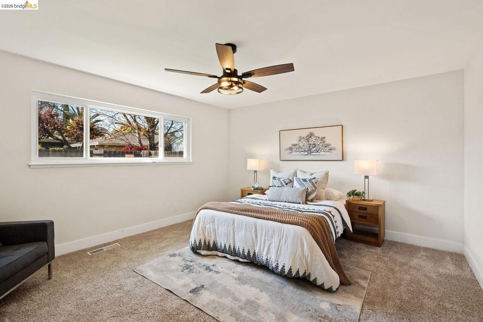 Detail Gallery Image 14 of 27 For 6978 Flintwood Way, Sacramento,  CA 95831 - 3 Beds | 2 Baths