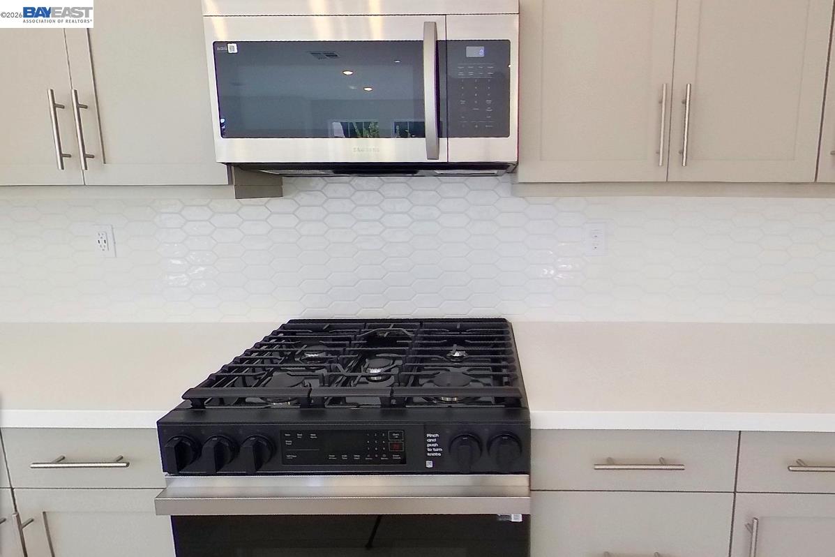 Detail Gallery Image 16 of 44 For 191 Sierra Terrace, Fremont,  CA 94536 - 4 Beds | 2/1 Baths