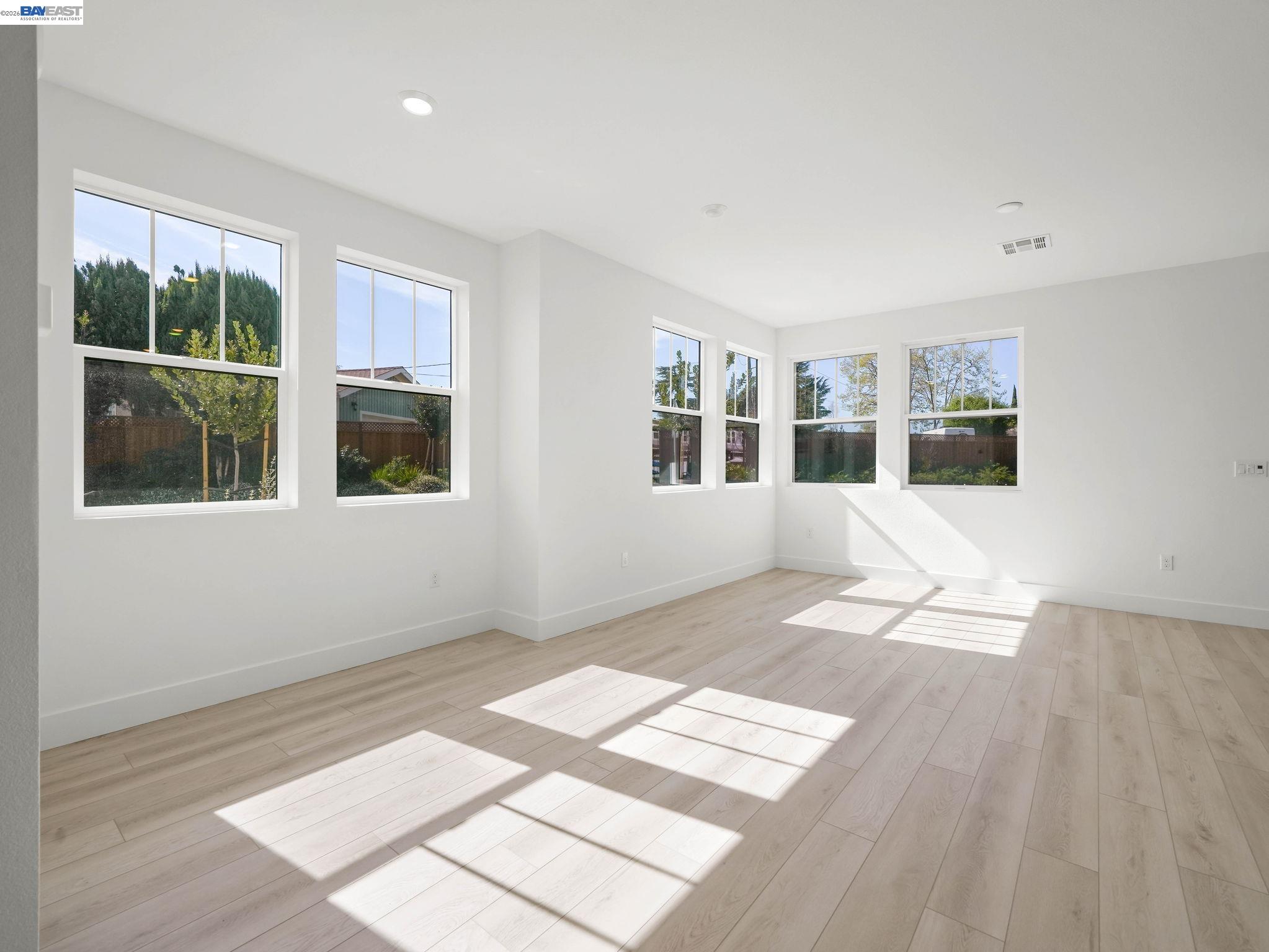 Photo #8: 41127067 Listing: Photo #8