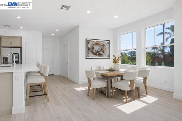 Detail Gallery Image 8 of 44 For 191 Sierra Terrace, Fremont,  CA 94536 - 4 Beds | 2/1 Baths