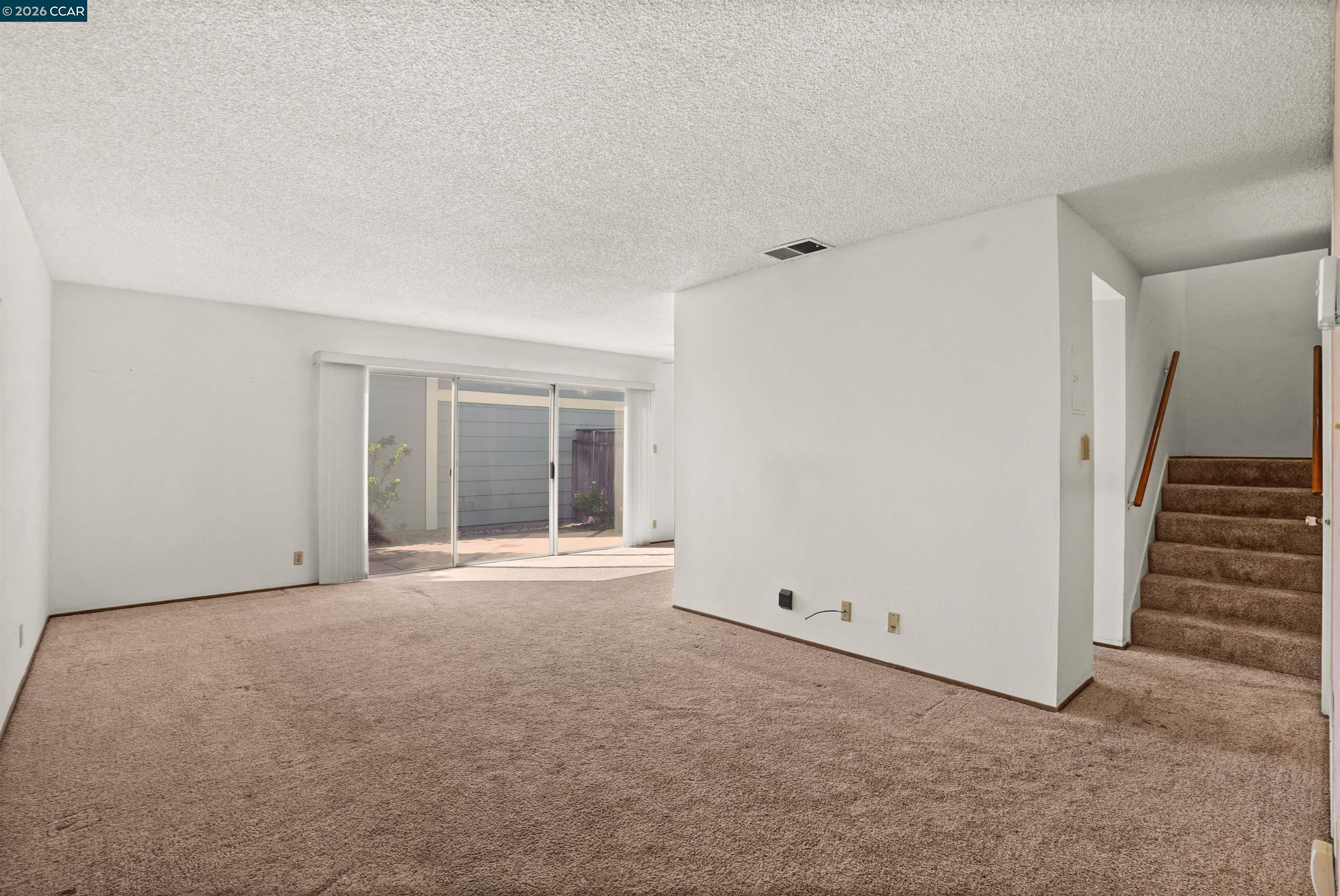 Photo #5: 41127068 Listing: Photo #5