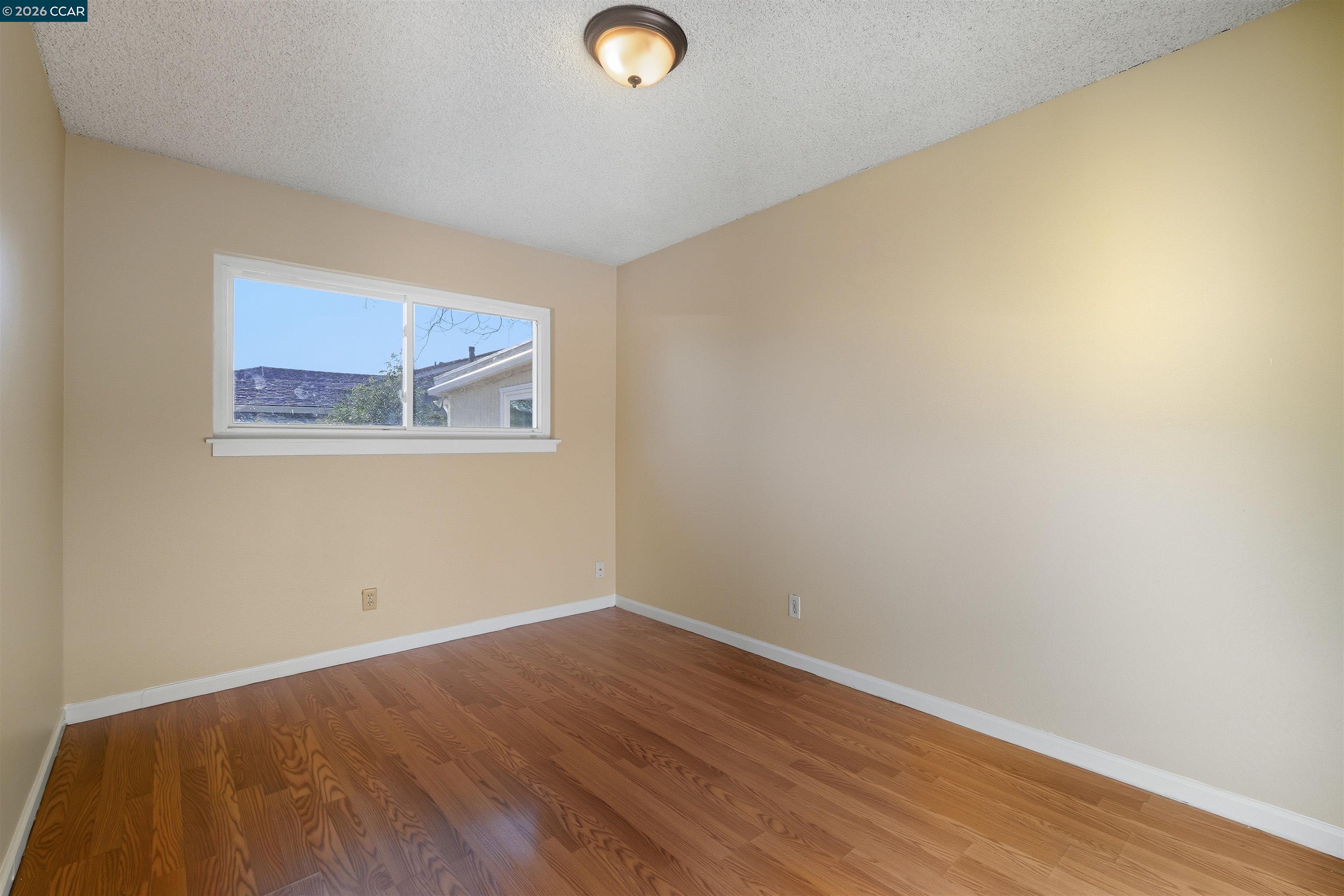 Detail Gallery Image 13 of 17 For 4690 Brookfield Dr, Sacramento,  CA 95823 - 4 Beds | 2 Baths