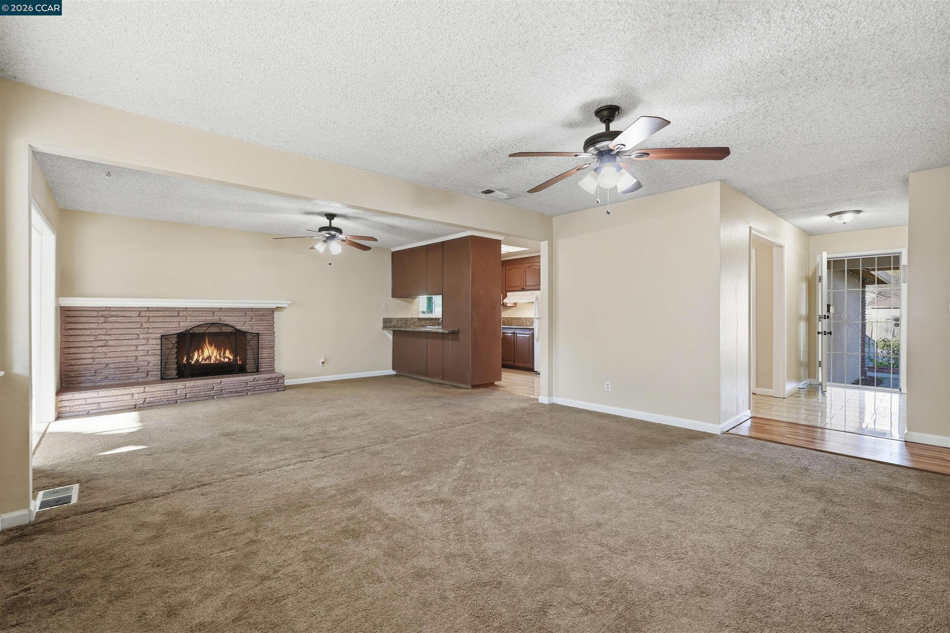 Detail Gallery Image 15 of 17 For 4690 Brookfield Dr, Sacramento,  CA 95823 - 4 Beds | 2 Baths