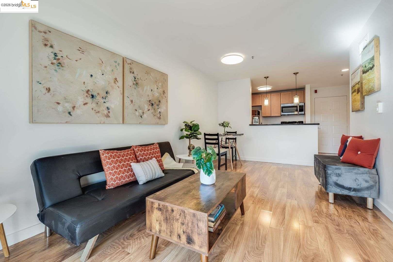 Photo #1: 41127070 Listing: Photo #1