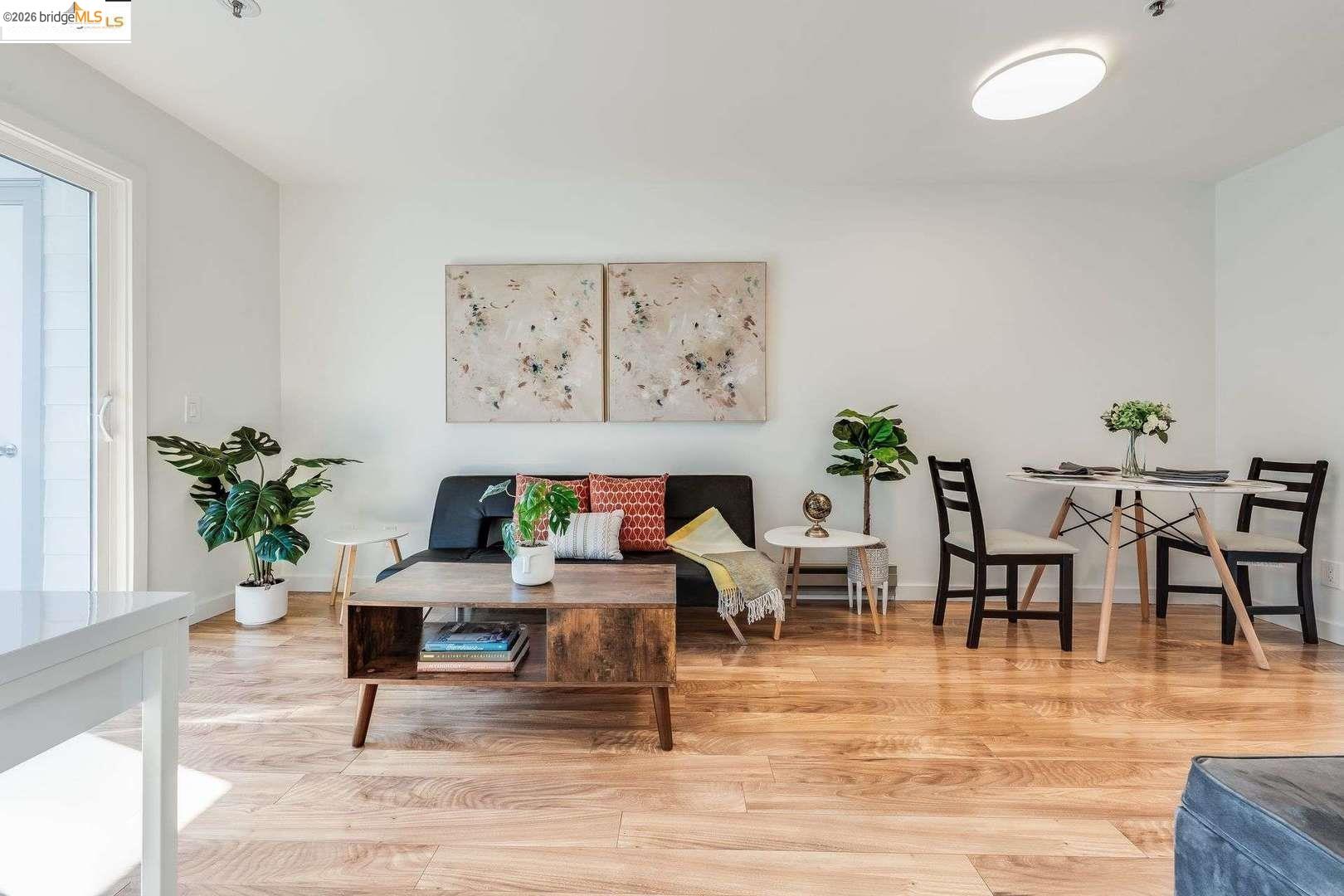 Photo #5: 41127070 Listing: Photo #5