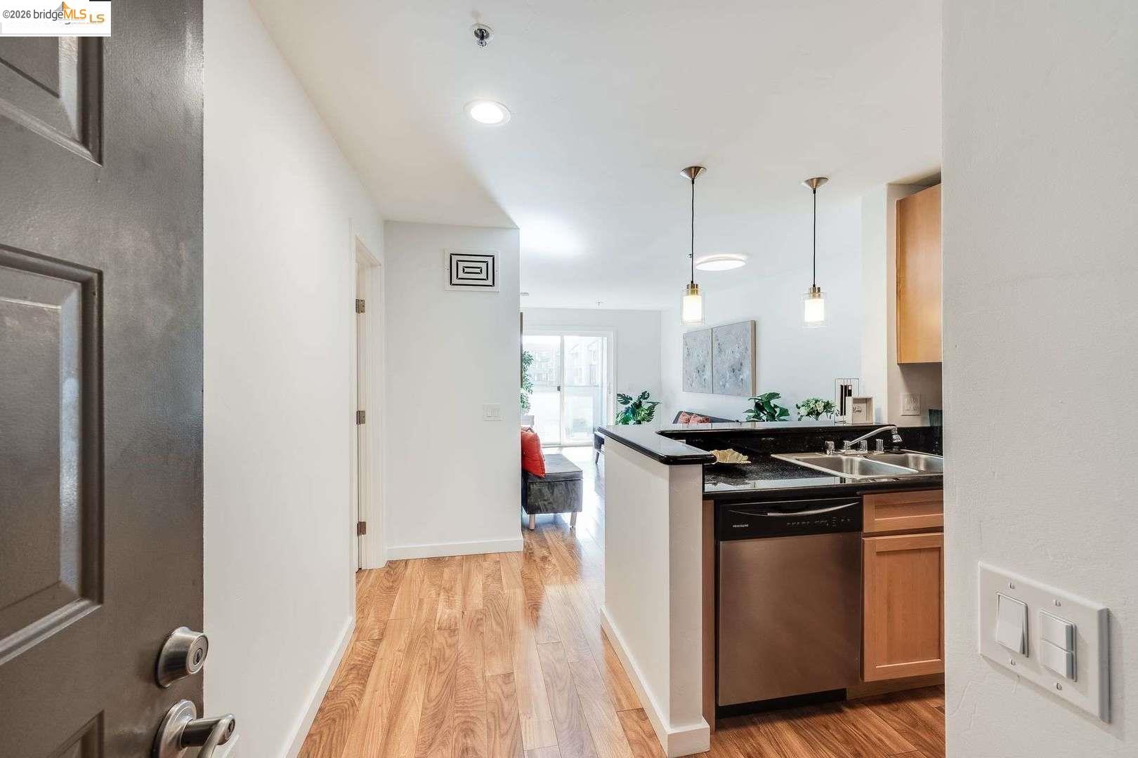 Photo #6: 41127070 Listing: Photo #6