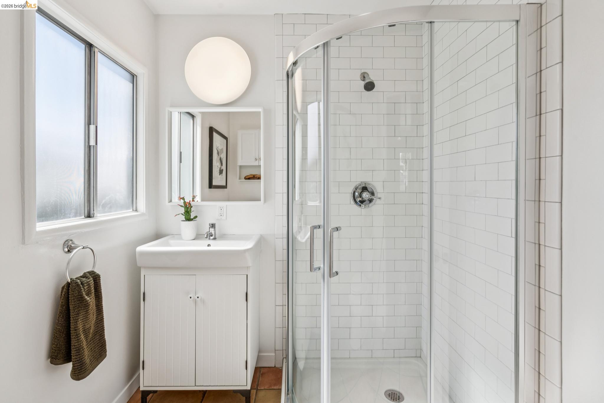 Detail Gallery Image 26 of 48 For 1550 Havenscourt Blvd, Oakland,  CA 94621 - 3 Beds | 3 Baths