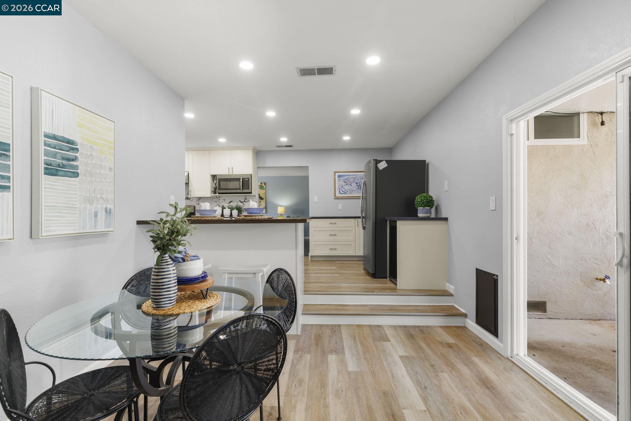 Detail Gallery Image 14 of 40 For 4063 Salem St, Concord,  CA 94521 - 3 Beds | 2 Baths