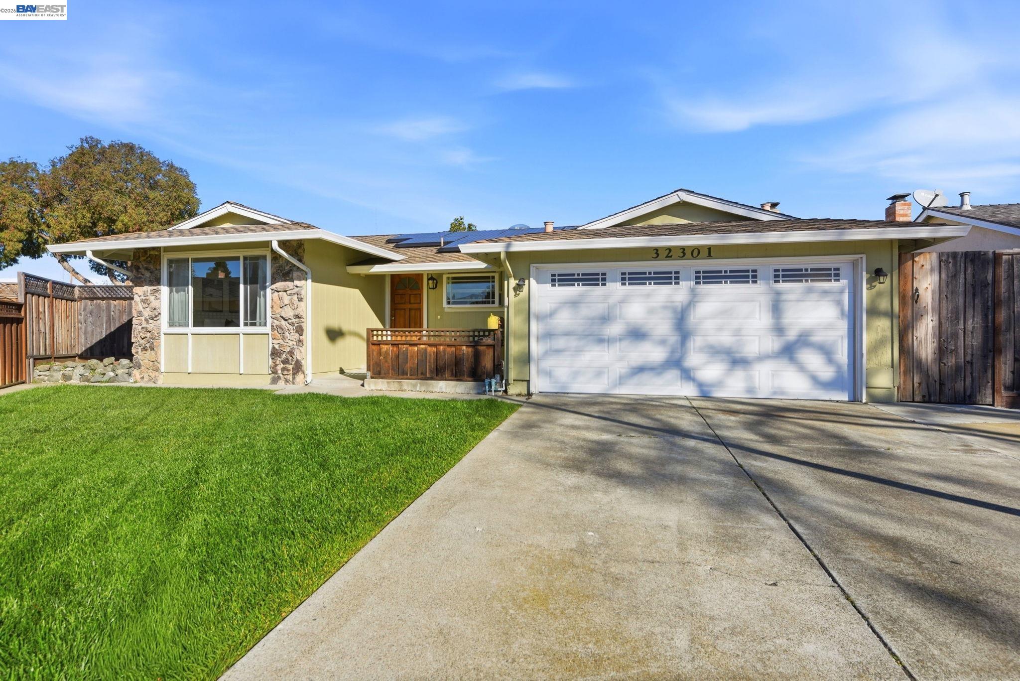 Detail Gallery Image 2 of 28 For 32301 Ruth Ct, Union City,  CA 94587 - 4 Beds | 2 Baths