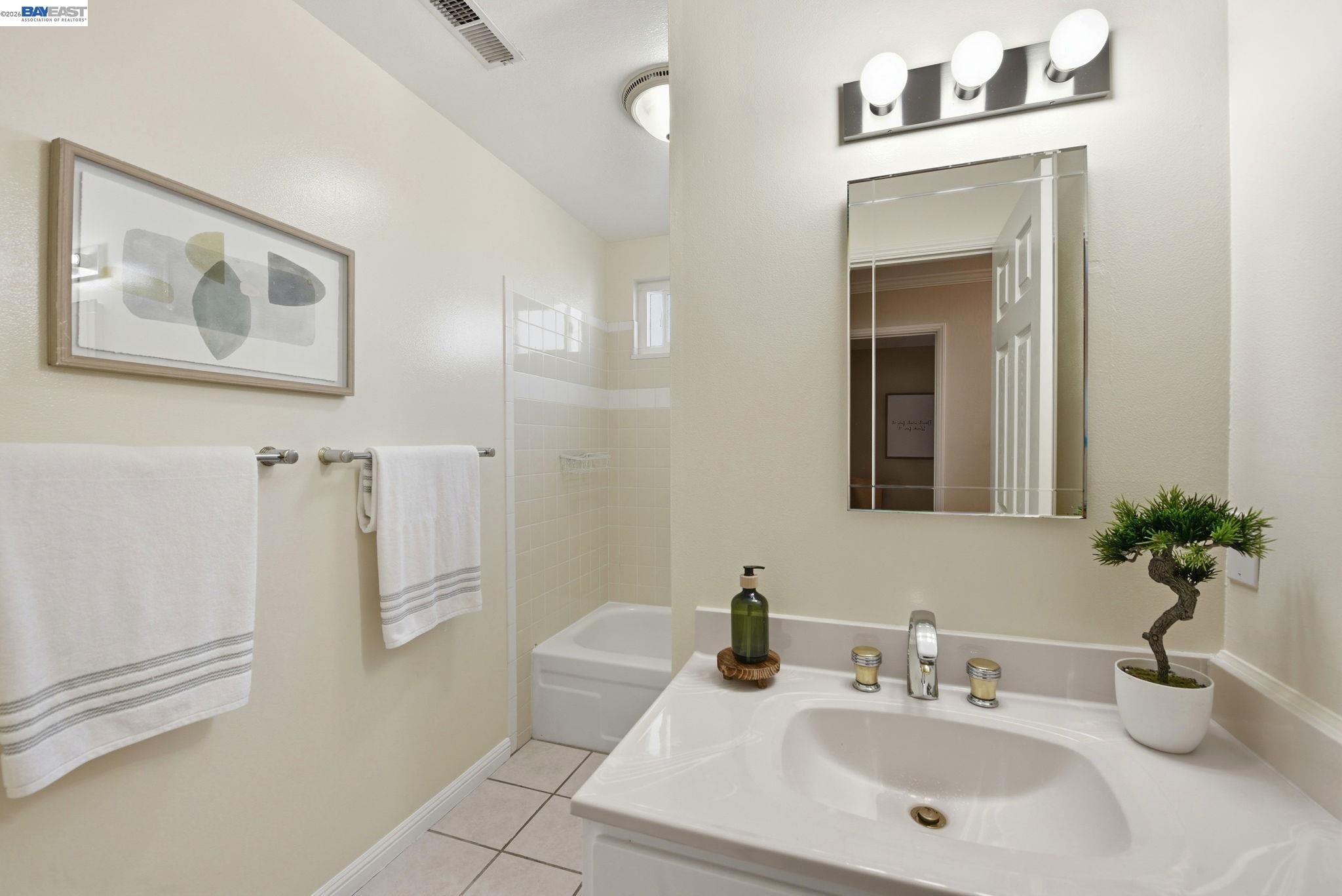Detail Gallery Image 17 of 28 For 32301 Ruth Ct, Union City,  CA 94587 - 4 Beds | 2 Baths