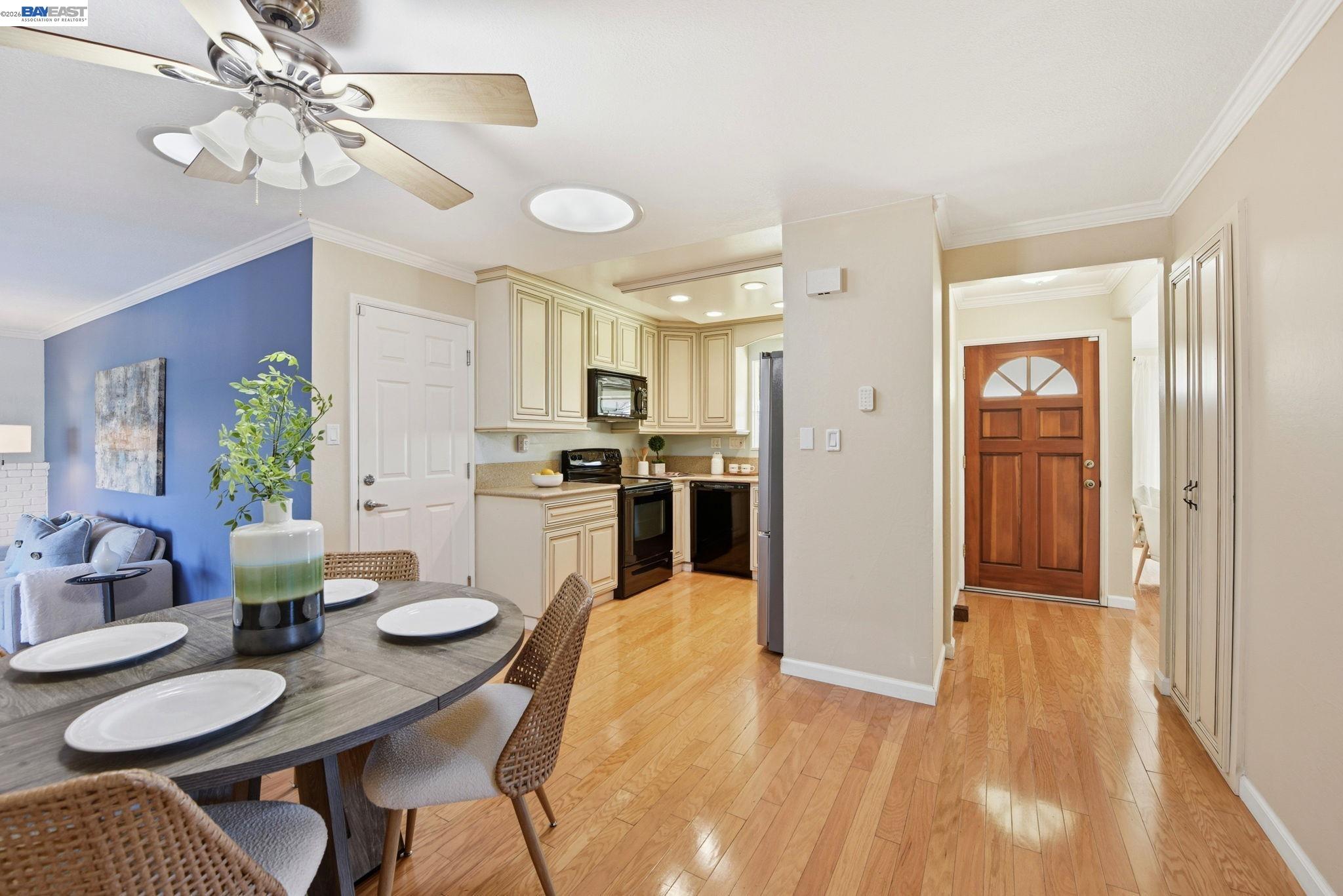 Detail Gallery Image 4 of 28 For 32301 Ruth Ct, Union City,  CA 94587 - 4 Beds | 2 Baths