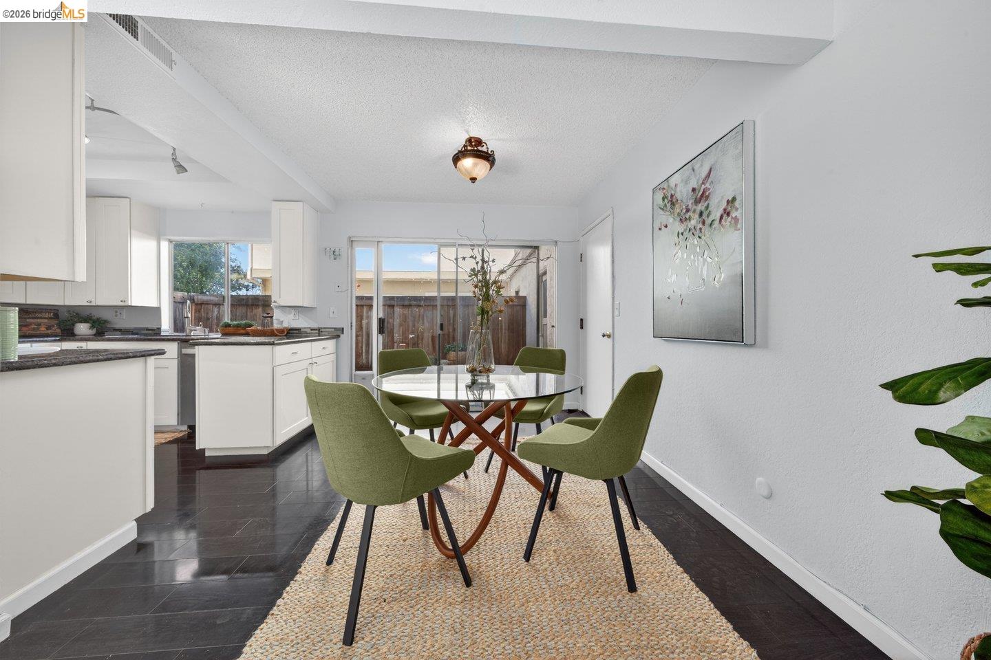 Detail Gallery Image 19 of 58 For 1368 Ridgecrest Rd, Pinole,  CA 94564 - 2 Beds | 2/1 Baths