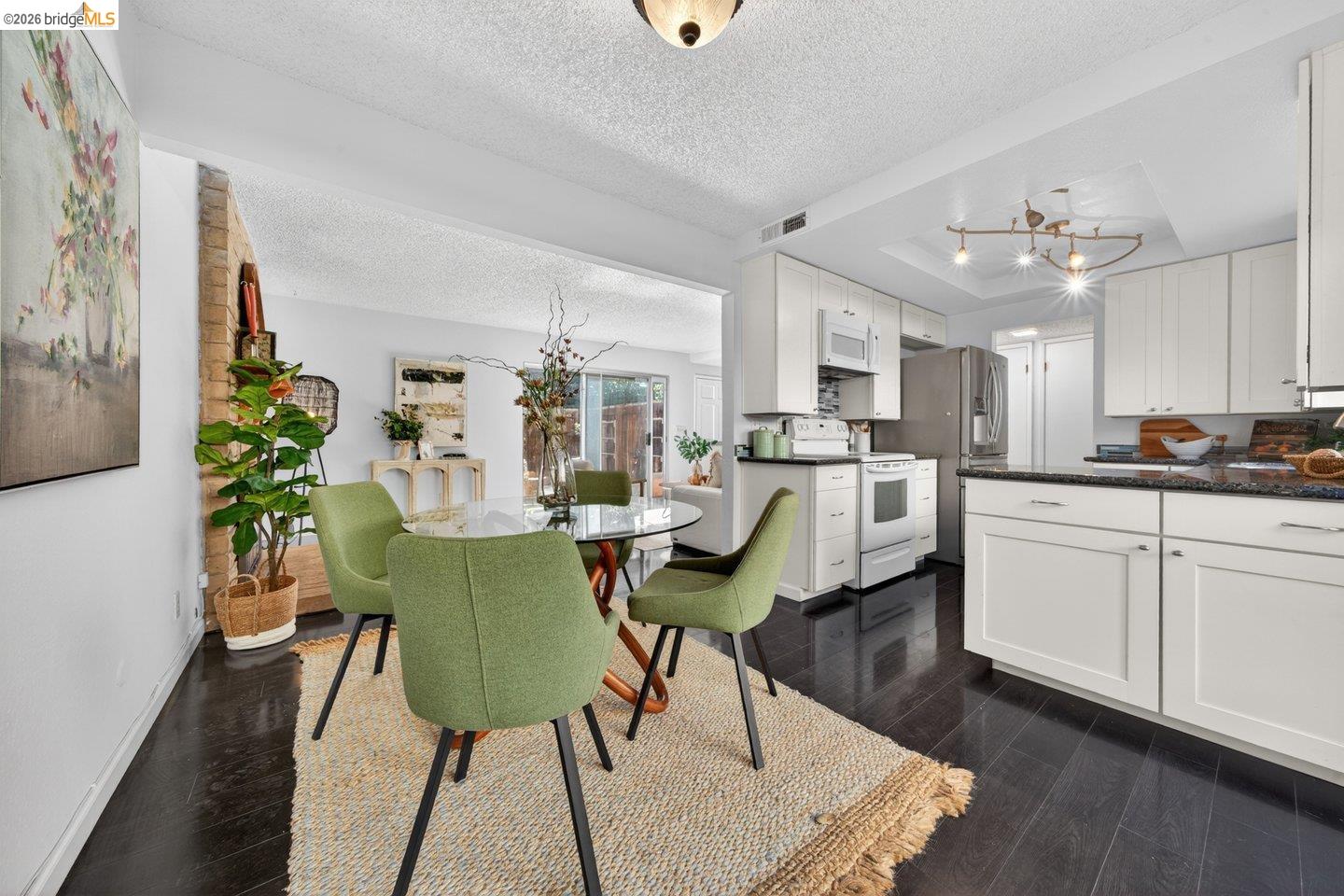 Detail Gallery Image 21 of 58 For 1368 Ridgecrest Rd, Pinole,  CA 94564 - 2 Beds | 2/1 Baths