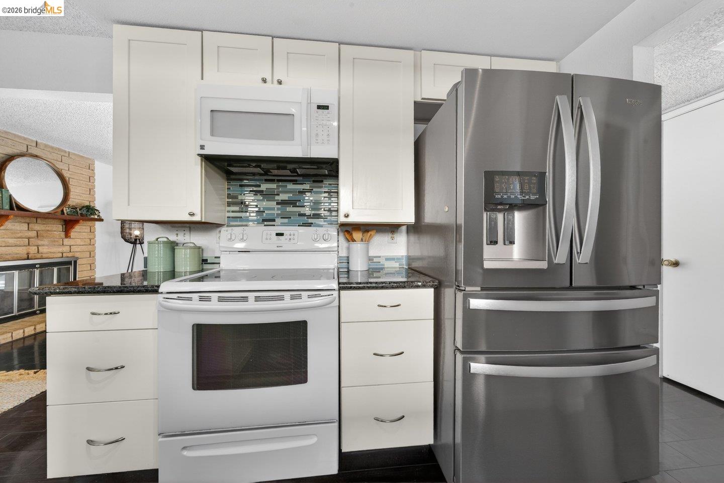 Detail Gallery Image 25 of 58 For 1368 Ridgecrest Rd, Pinole,  CA 94564 - 2 Beds | 2/1 Baths